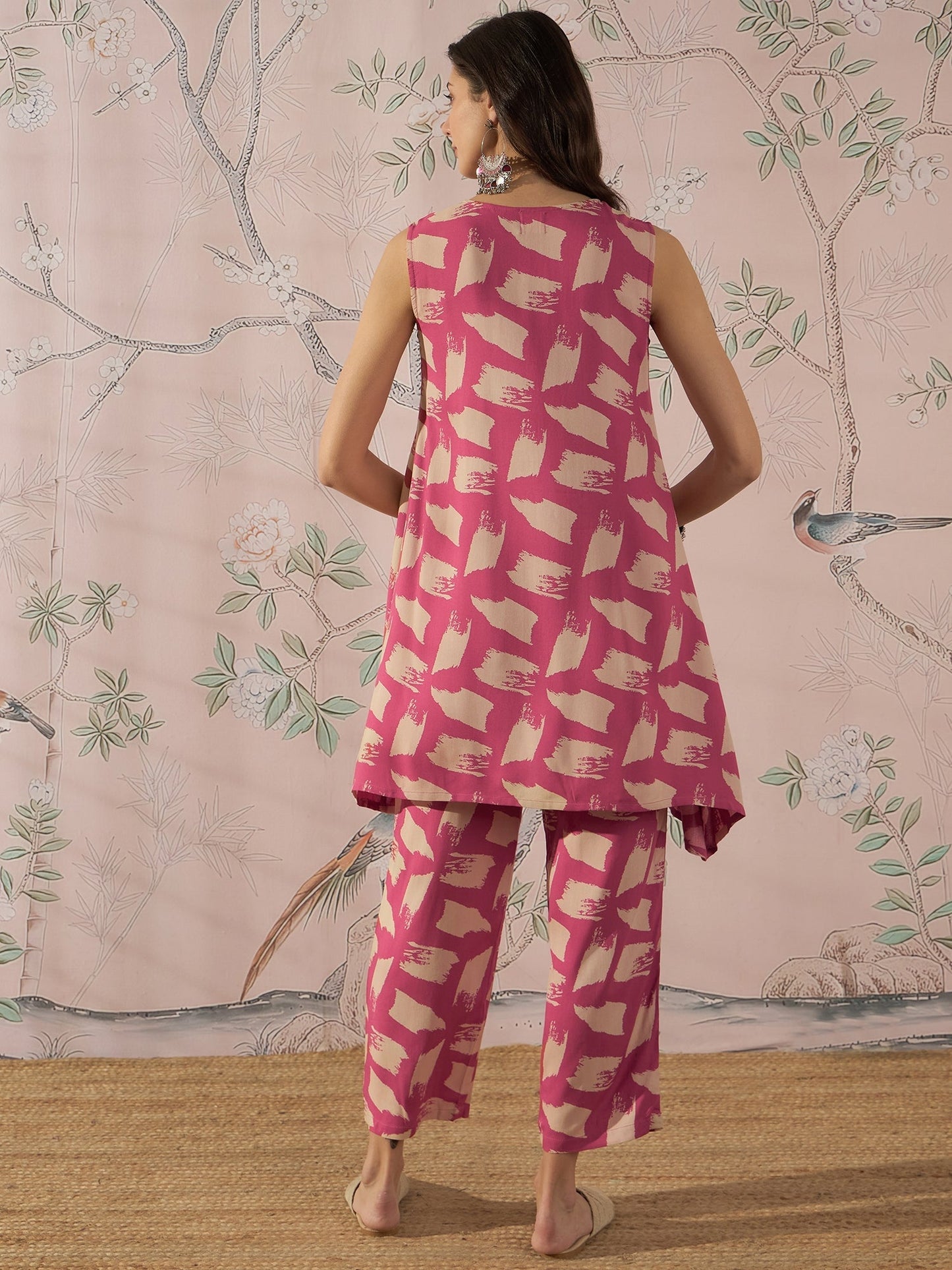 InWeave Punch Pink Beige Slit Kurta Set - Swadesiicart
