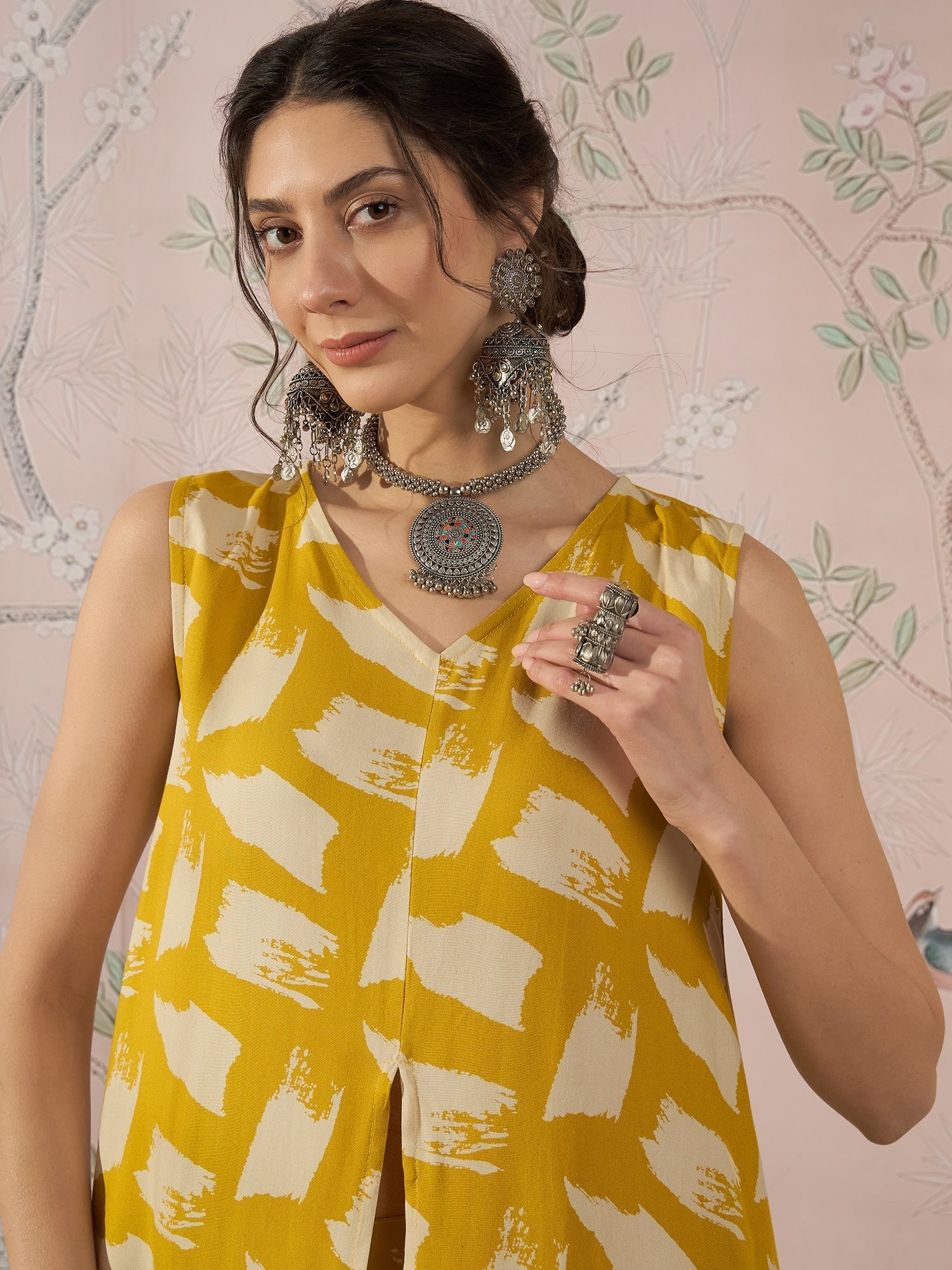 InWeave Honey Yellow Beige Slit Kurta Set - Swadesiicart