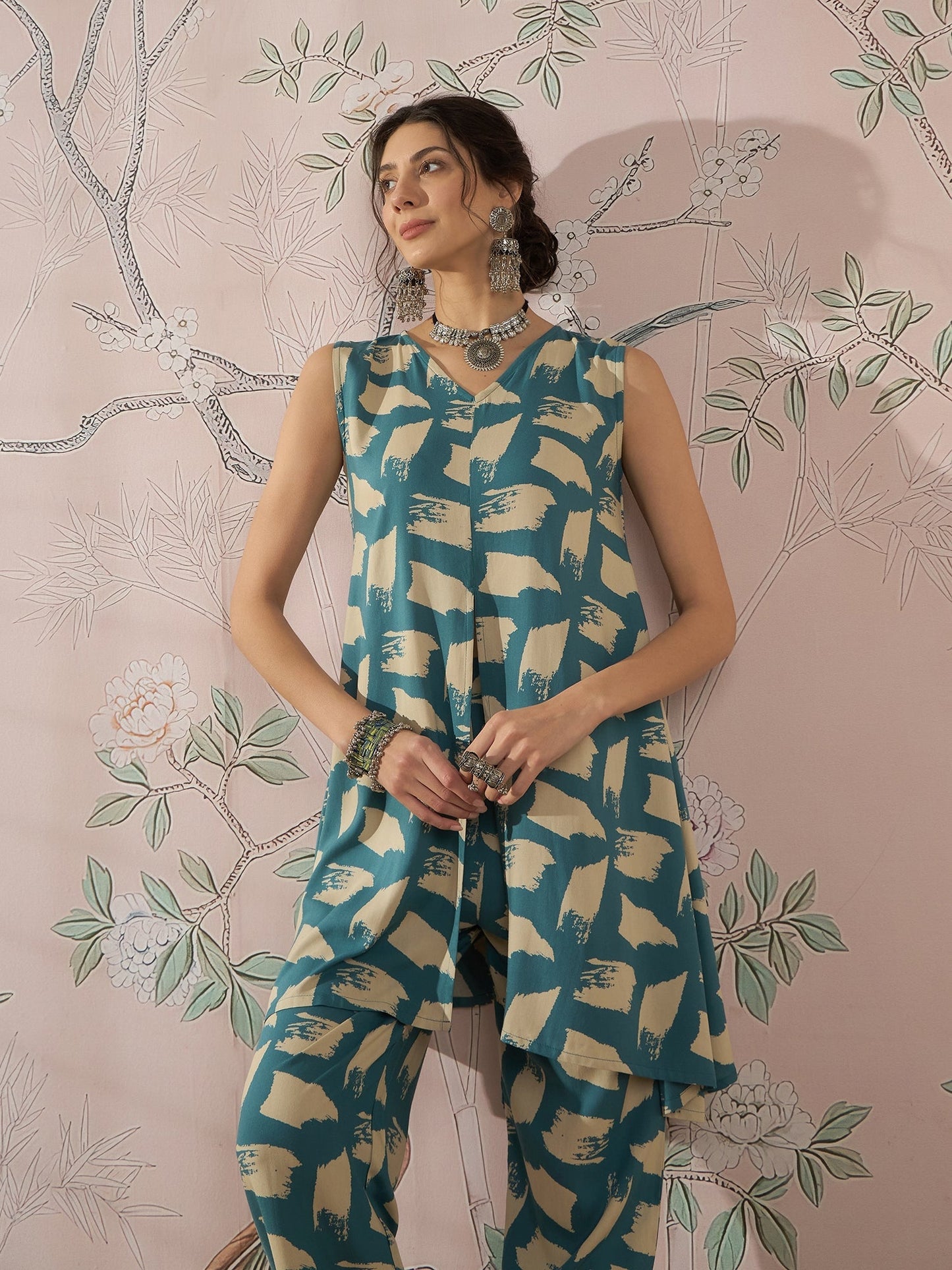 InWeave Marin Teal Beige Slit Kurta Set - Swadesiicart