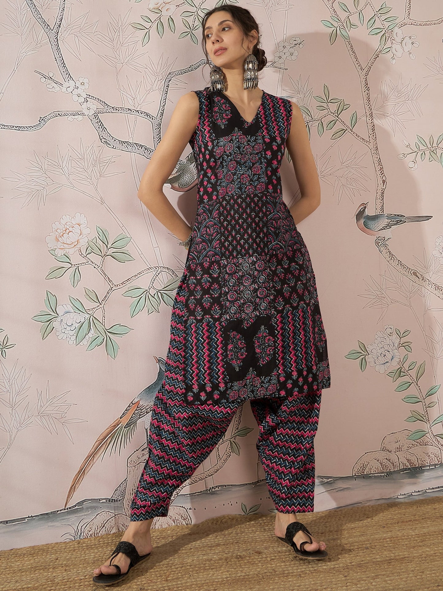 InWeave Black Pink Kurta Dhoti Set - Swadesiicart