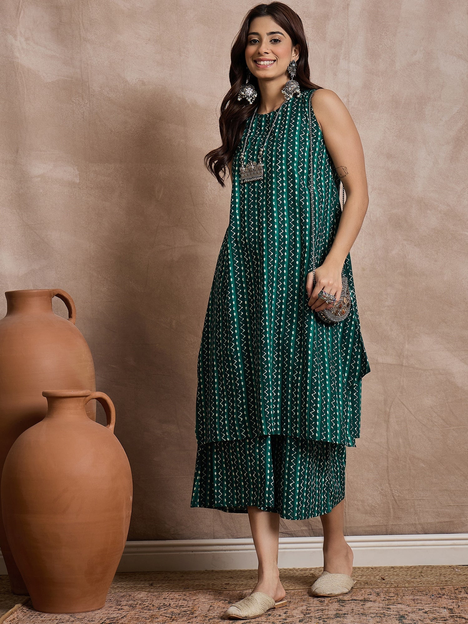 InWeave Teal Zig Zag Round Neck Kurta Set - Swadesiicart