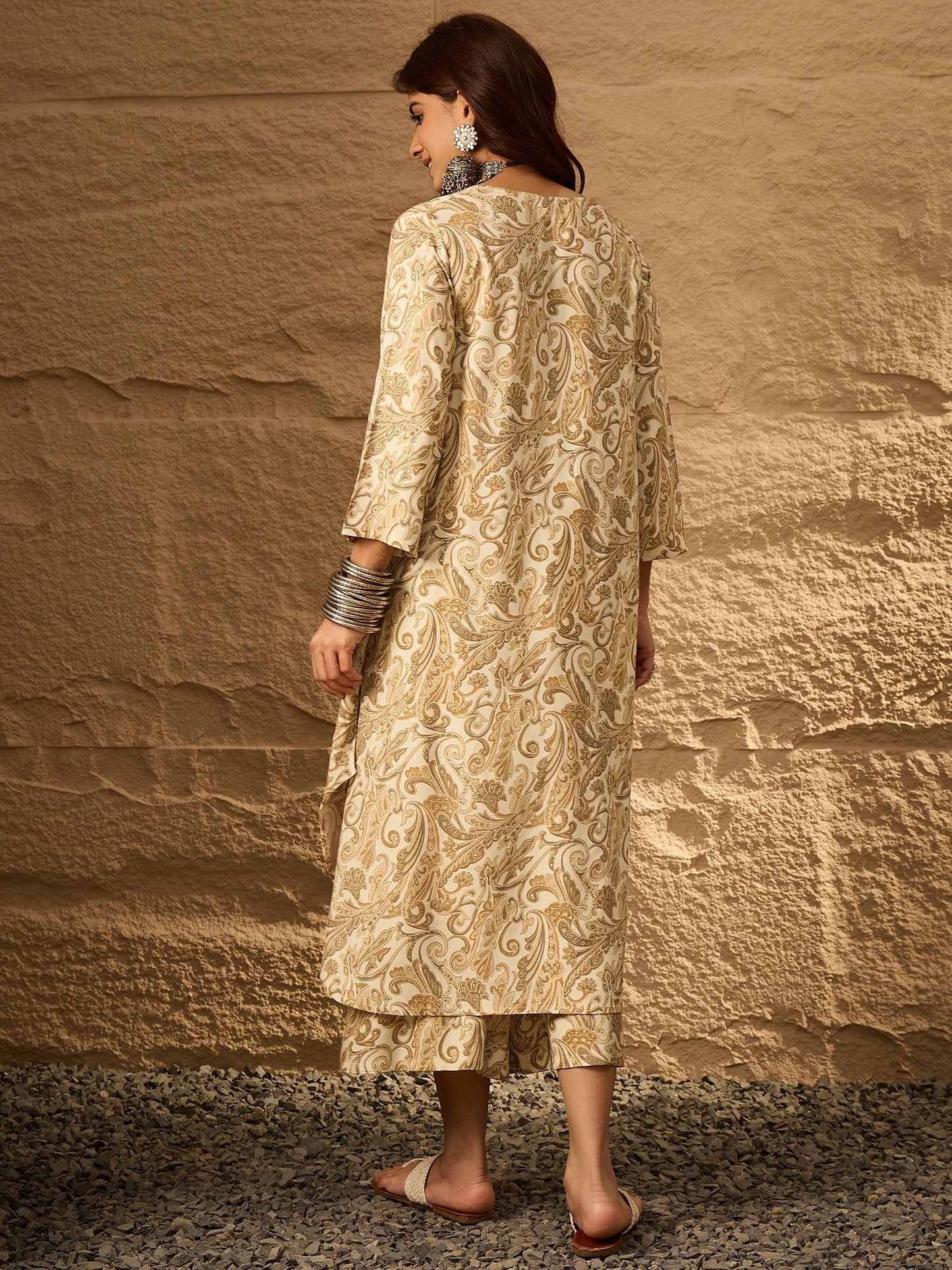 InWeave Off White Swirl V-Flared Kurta Set - Swadesiicart