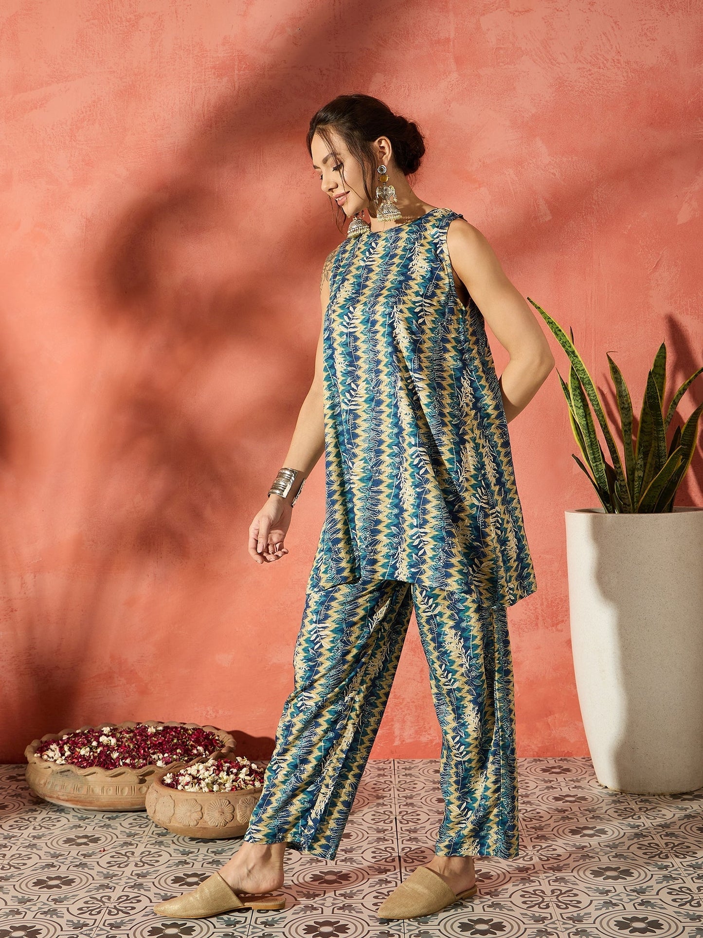 InWeave Teal Leaf Zig Zag Foil W/S Kurta Pant Set - Swadesiicart