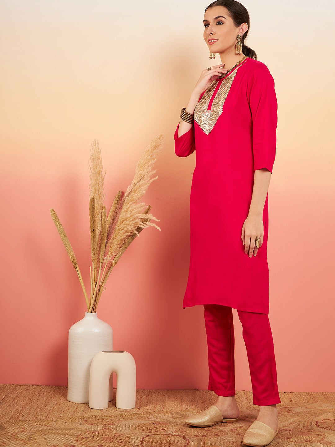 InWeave Women's Fuschia Sequance Patch Work Kurta Set - Swadesiicart