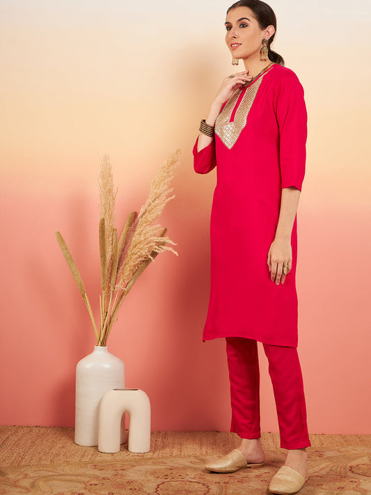 InWeave Women's Fuschia Sequance Patch Work Kurta Set - Swadesiicart