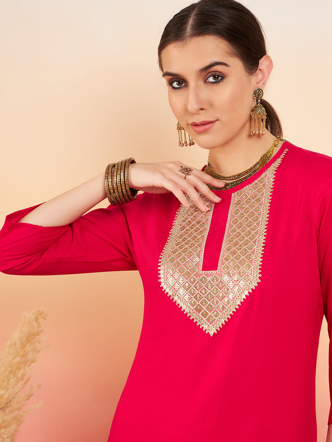 InWeave Women's Fuschia Sequance Patch Work Kurta Set - Swadesiicart