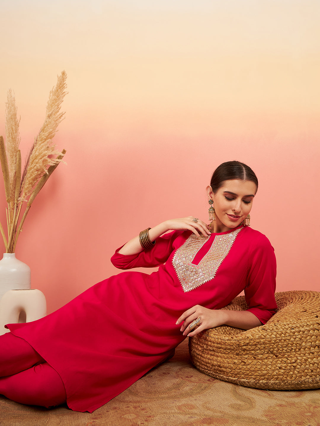InWeave Women's Fuschia Sequance Patch Work Kurta Set - Swadesiicart
