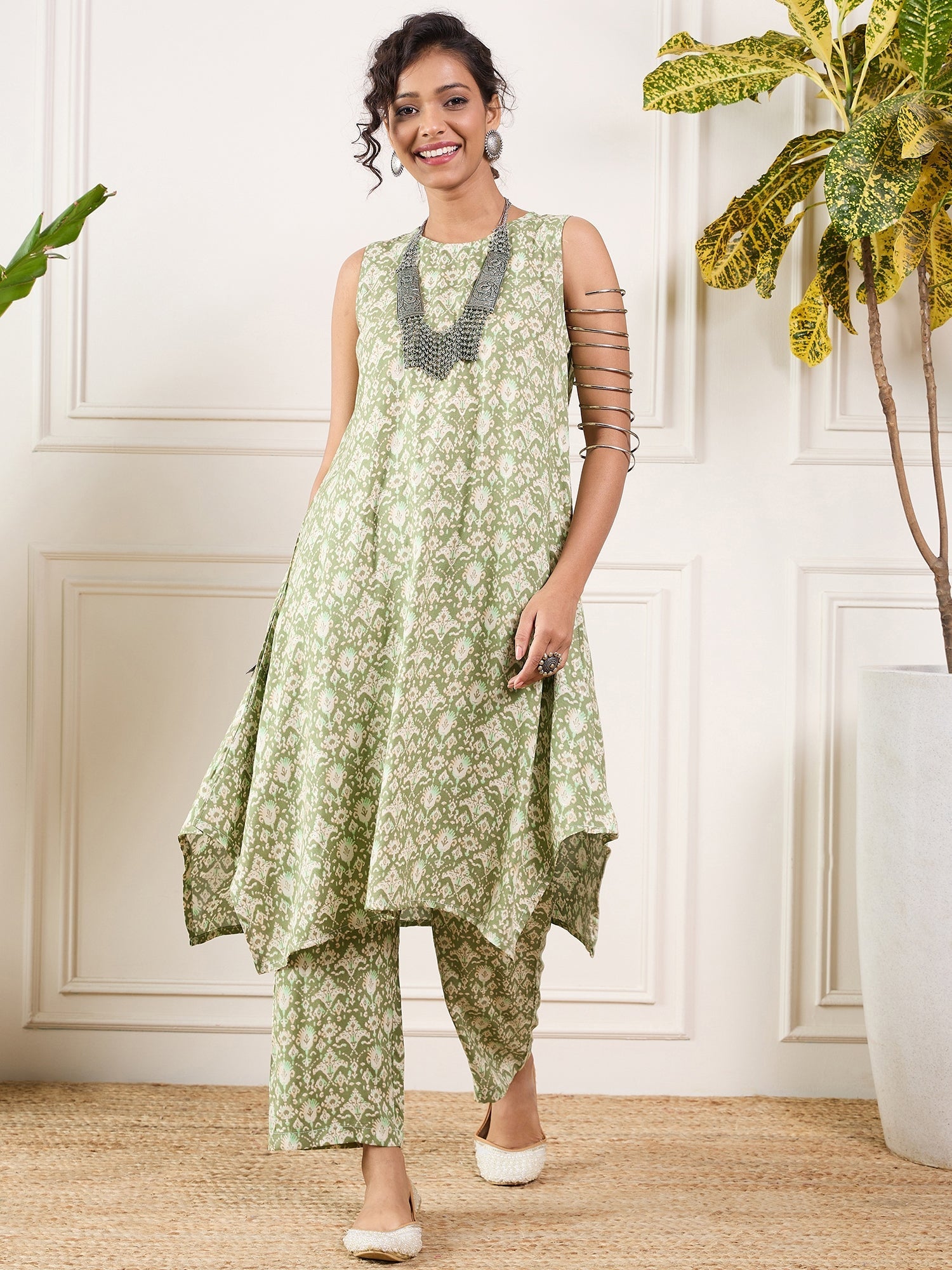 InWeave Apple Green Ikkat Print Foil Round Neck Kurta Pant Set - Swadesiicart