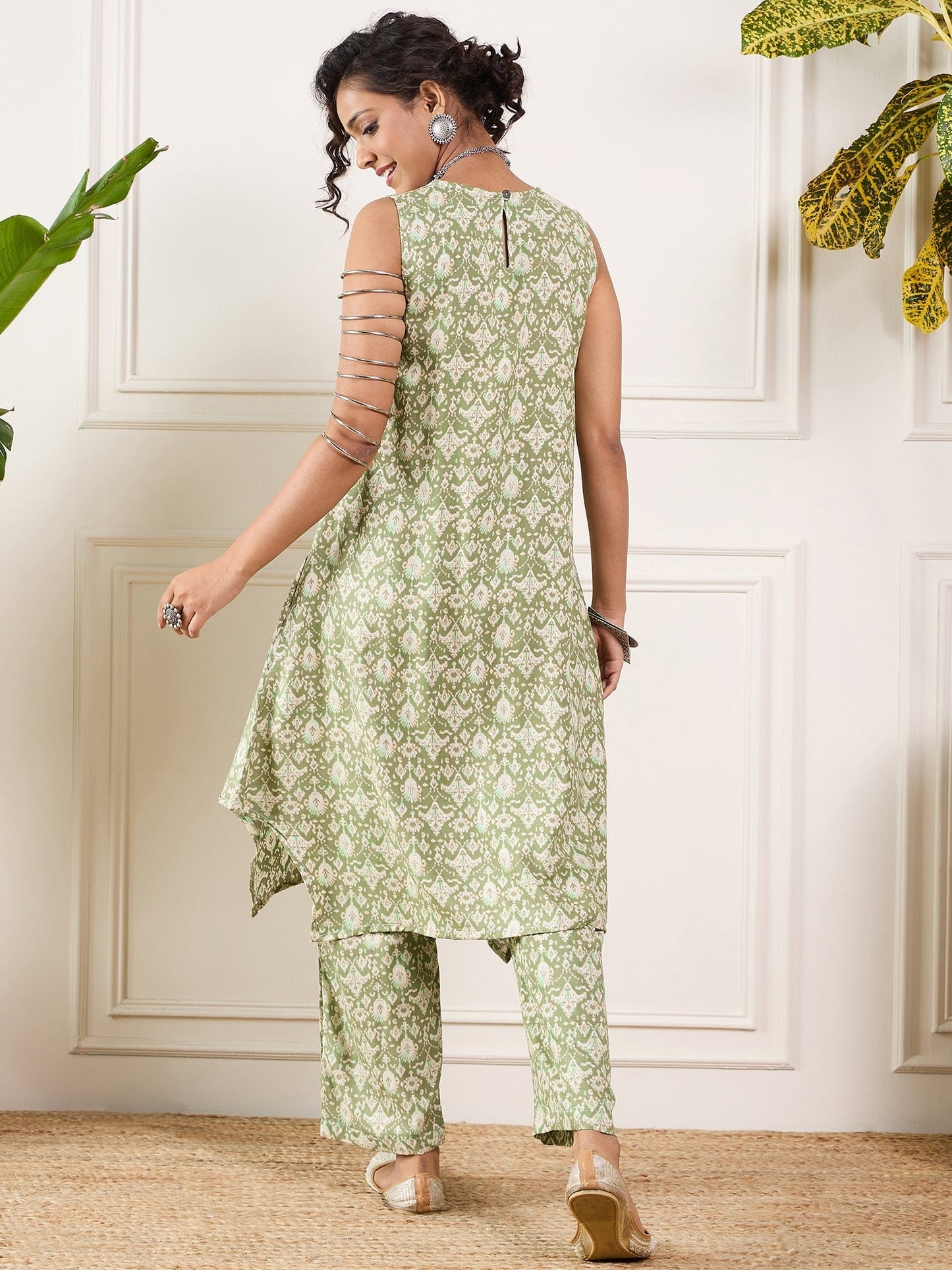 InWeave Apple Green Ikkat Print Foil Round Neck Kurta Pant Set - Swadesiicart