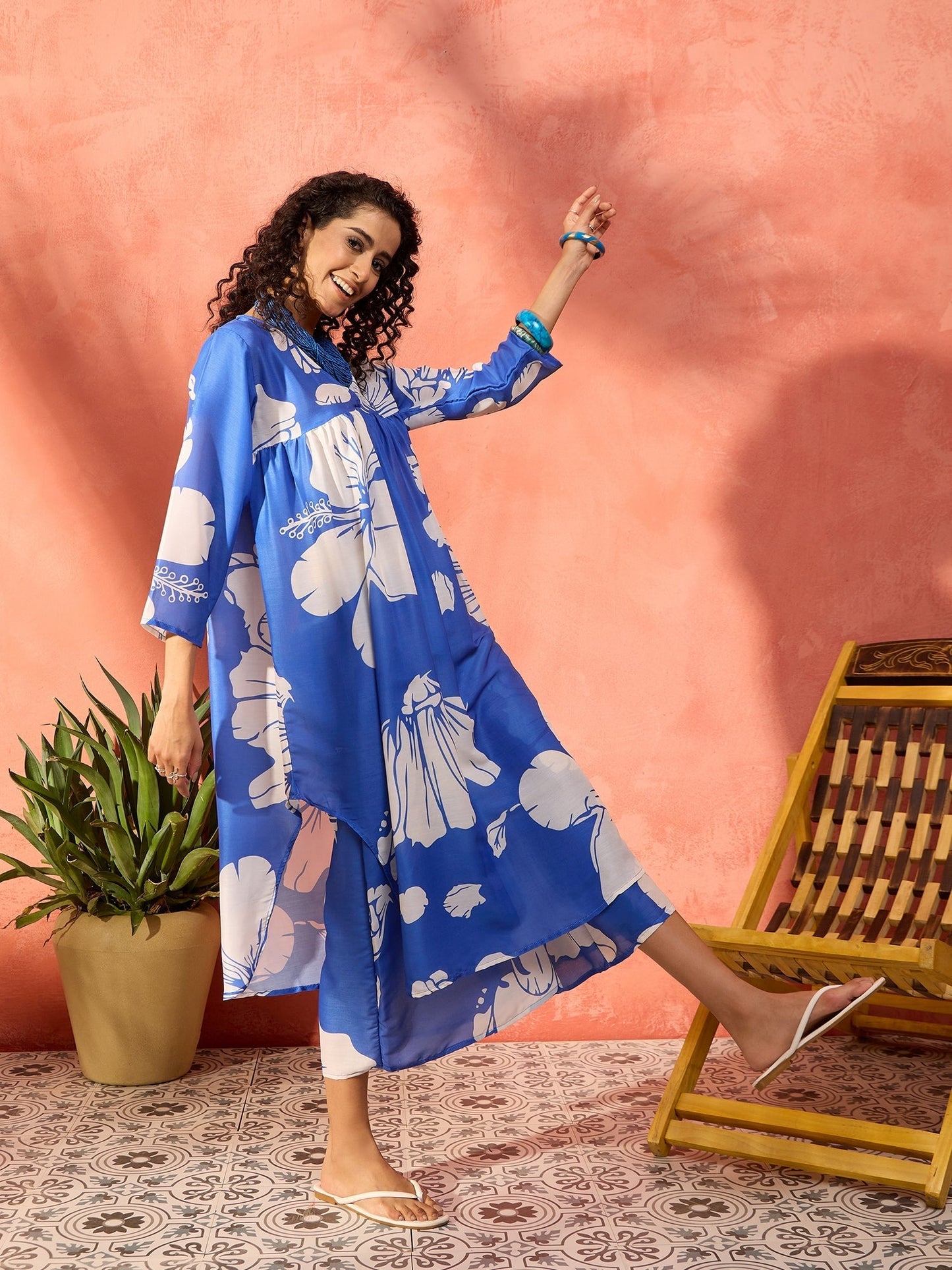 InWeave Azure Blue Hibiscus Kurta Set - Swadesiicart
