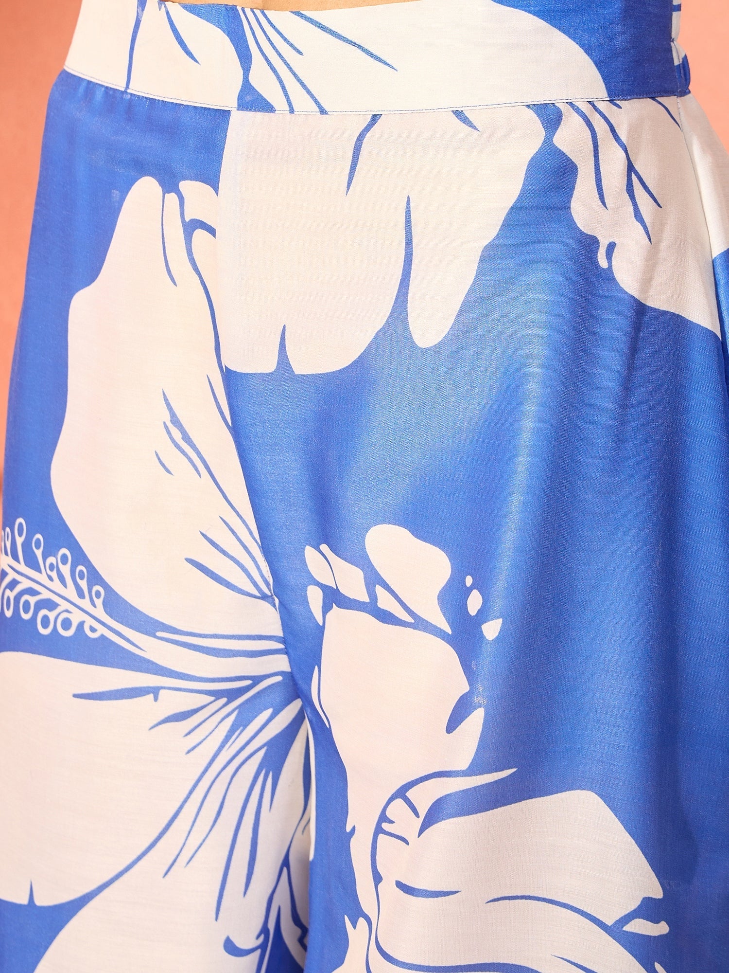 InWeave Azure Blue Hibiscus Kurta Set - Swadesiicart