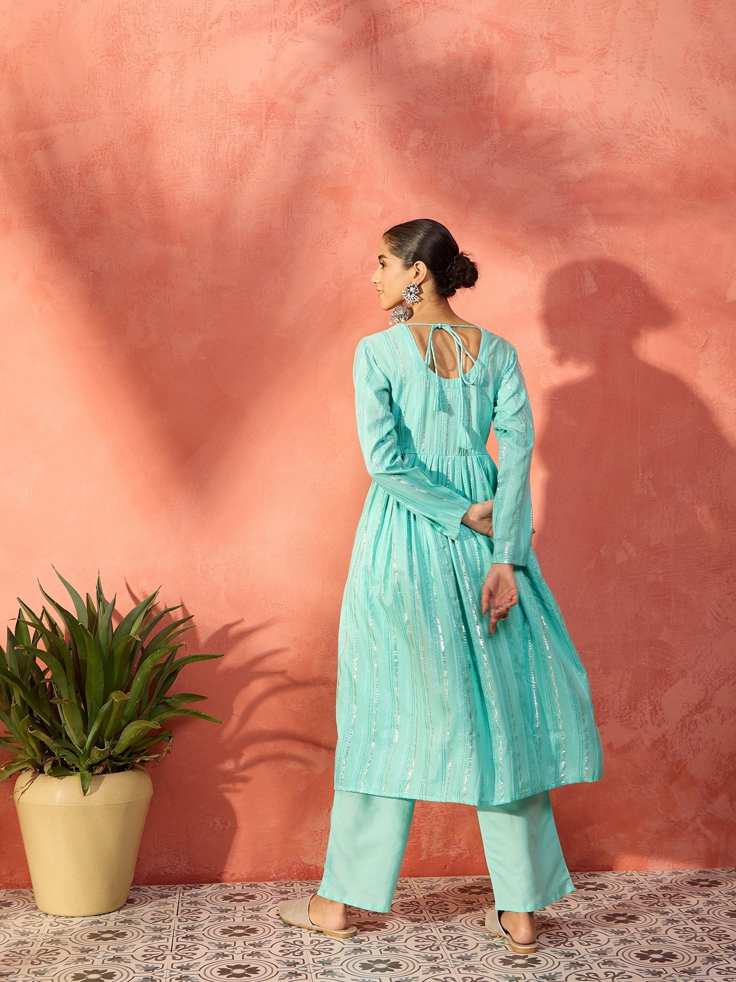 InWeave Mint Green Lurex Sweetheart Neck Short Kurta Pant Set - Swadesiicart
