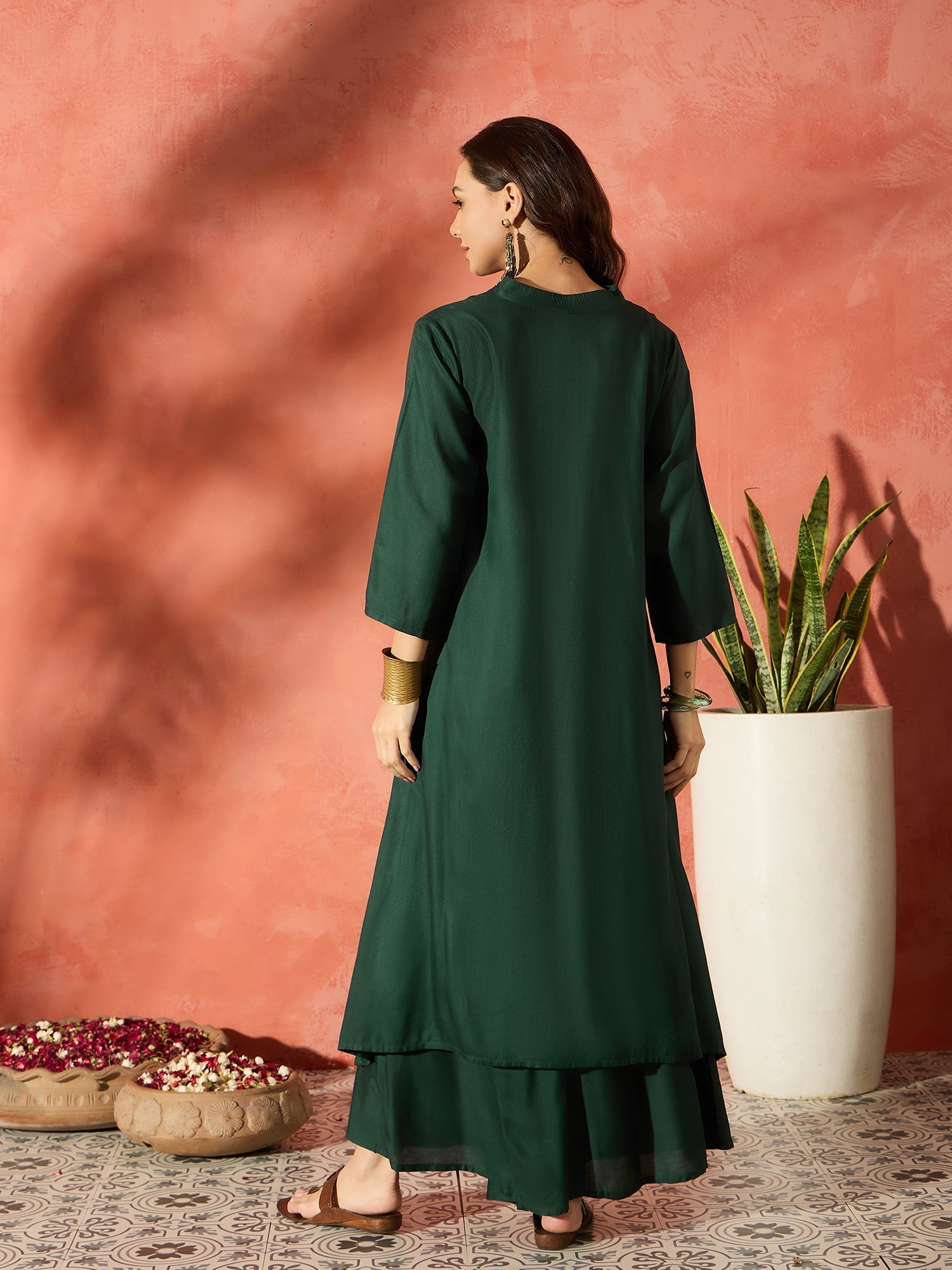 InWeave Dark Green Mandarin Neck High Low Kurta Set - Swadesiicart