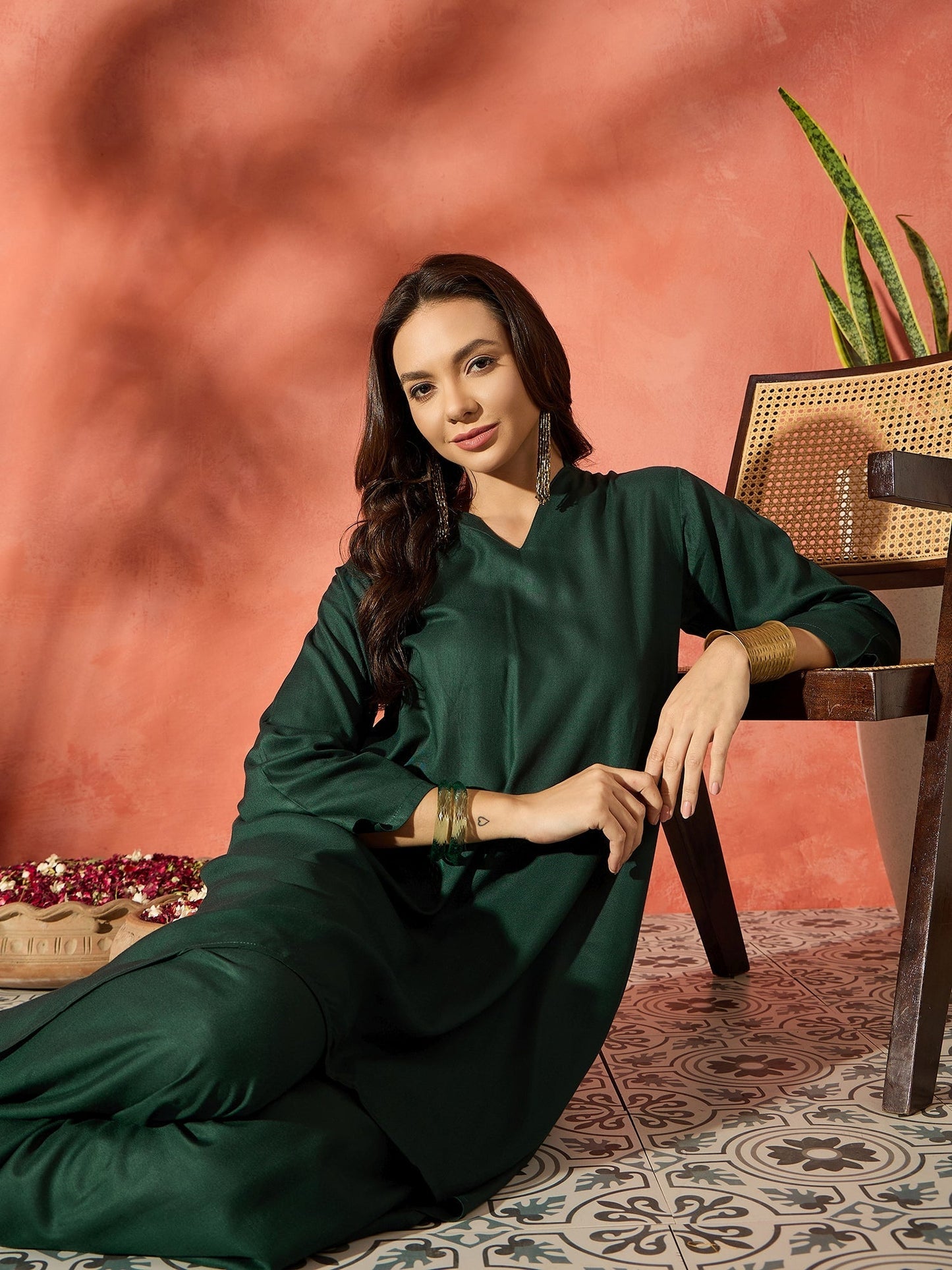 InWeave Dark Green Mandarin Neck High Low Kurta Set - Swadesiicart
