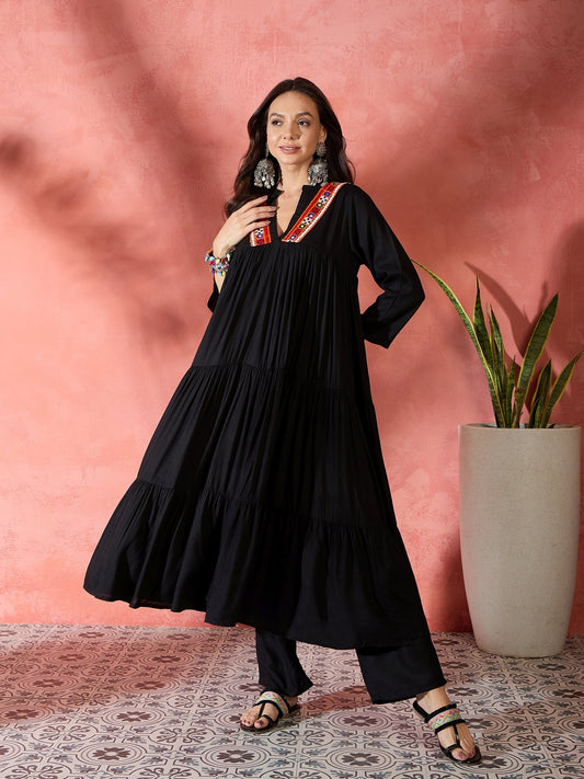 InWeave Black Solid Flared Lace Kurta Pant Set - Swadesiicart