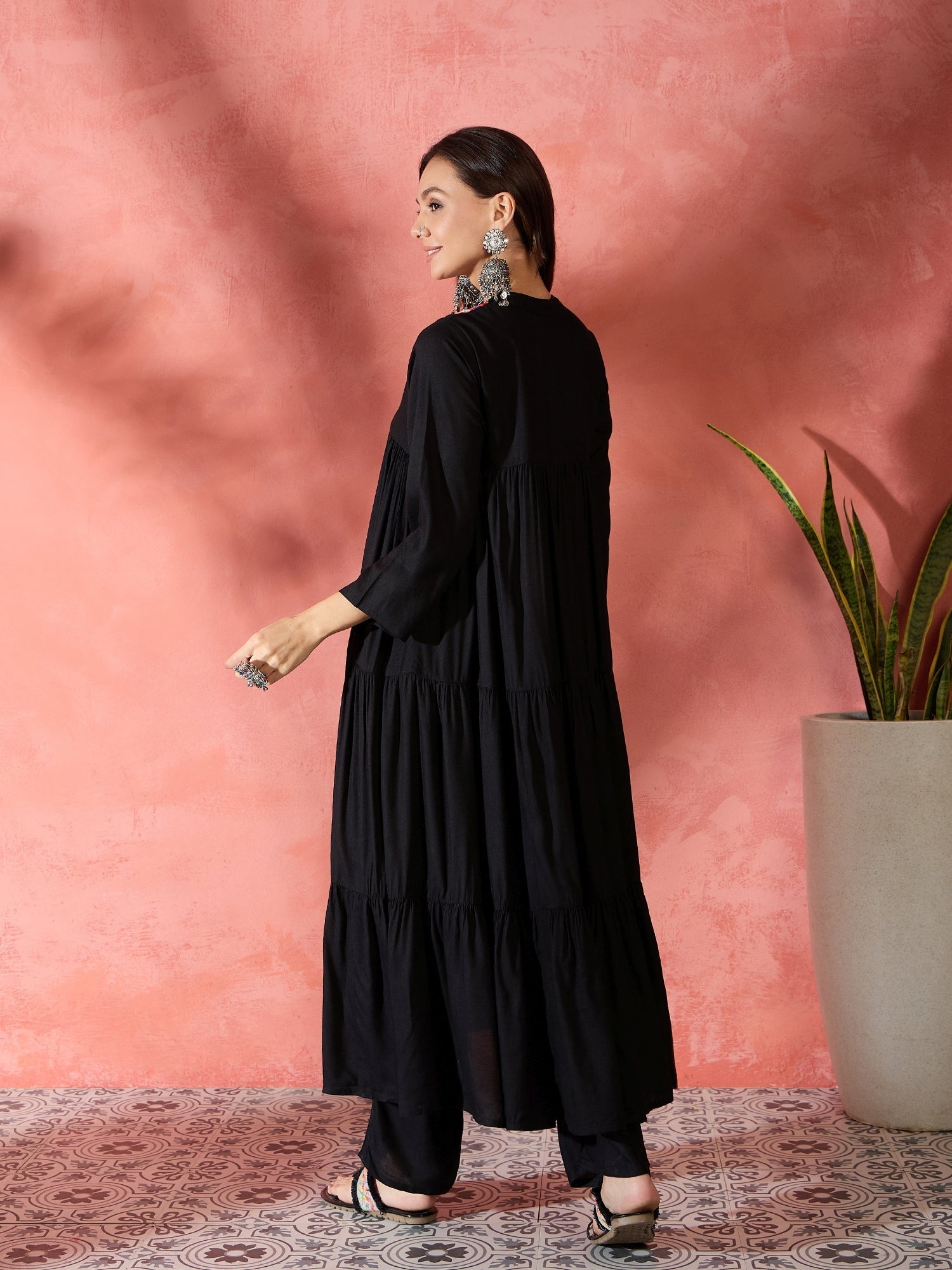 InWeave Black Solid Flared Lace Kurta Pant Set - Swadesiicart