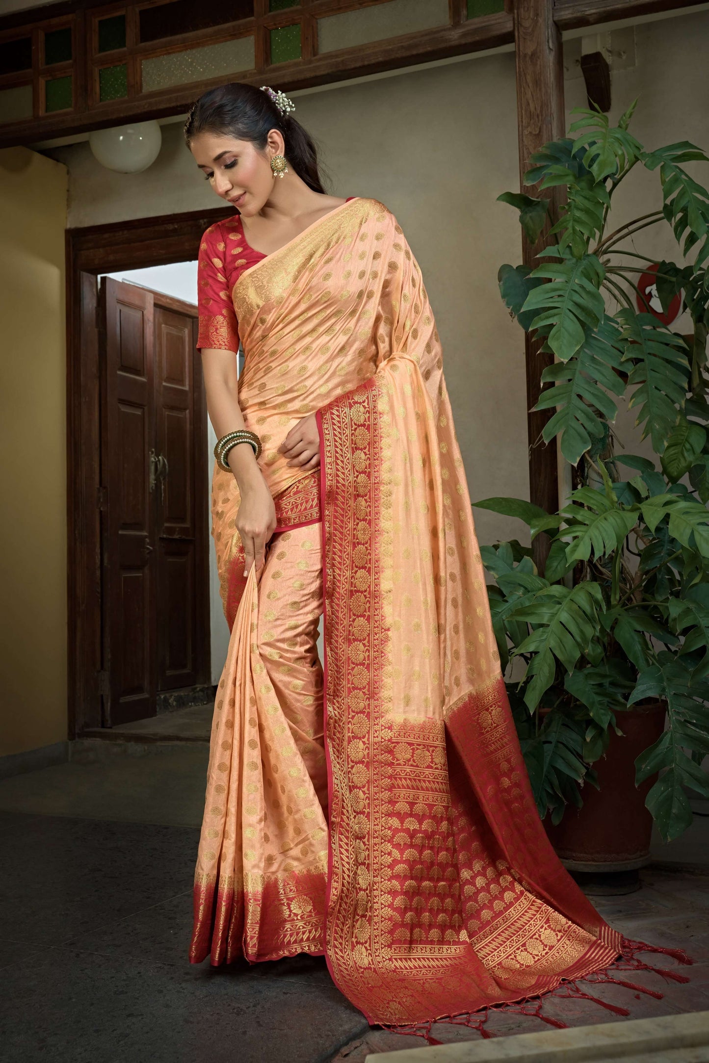 Vardha Peach Golden Zari Banarasi Raw Silk Saree | Swadesiicart