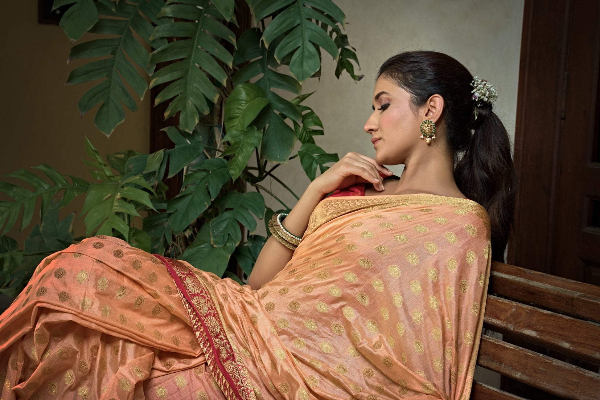 Vardha Peach Golden Zari Banarasi Raw Silk Saree | Swadesiicart