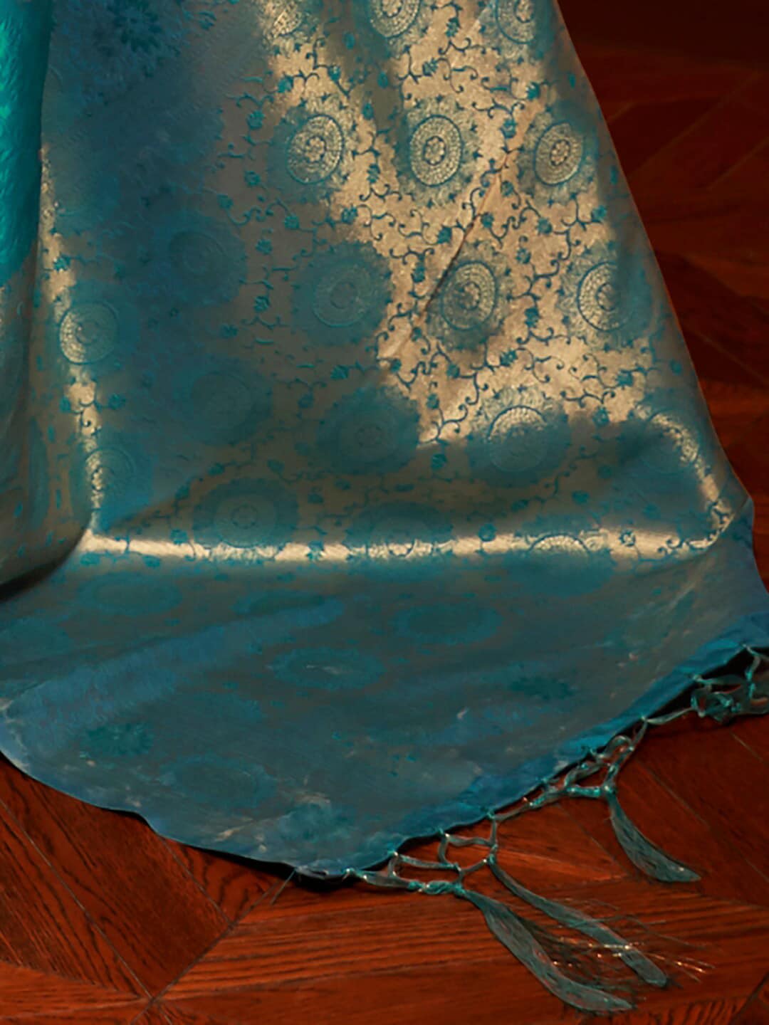 Mitera Blue & Gold-Toned Woven Design Zari Silk Blend Banarasi Saree | Swadesiicart
