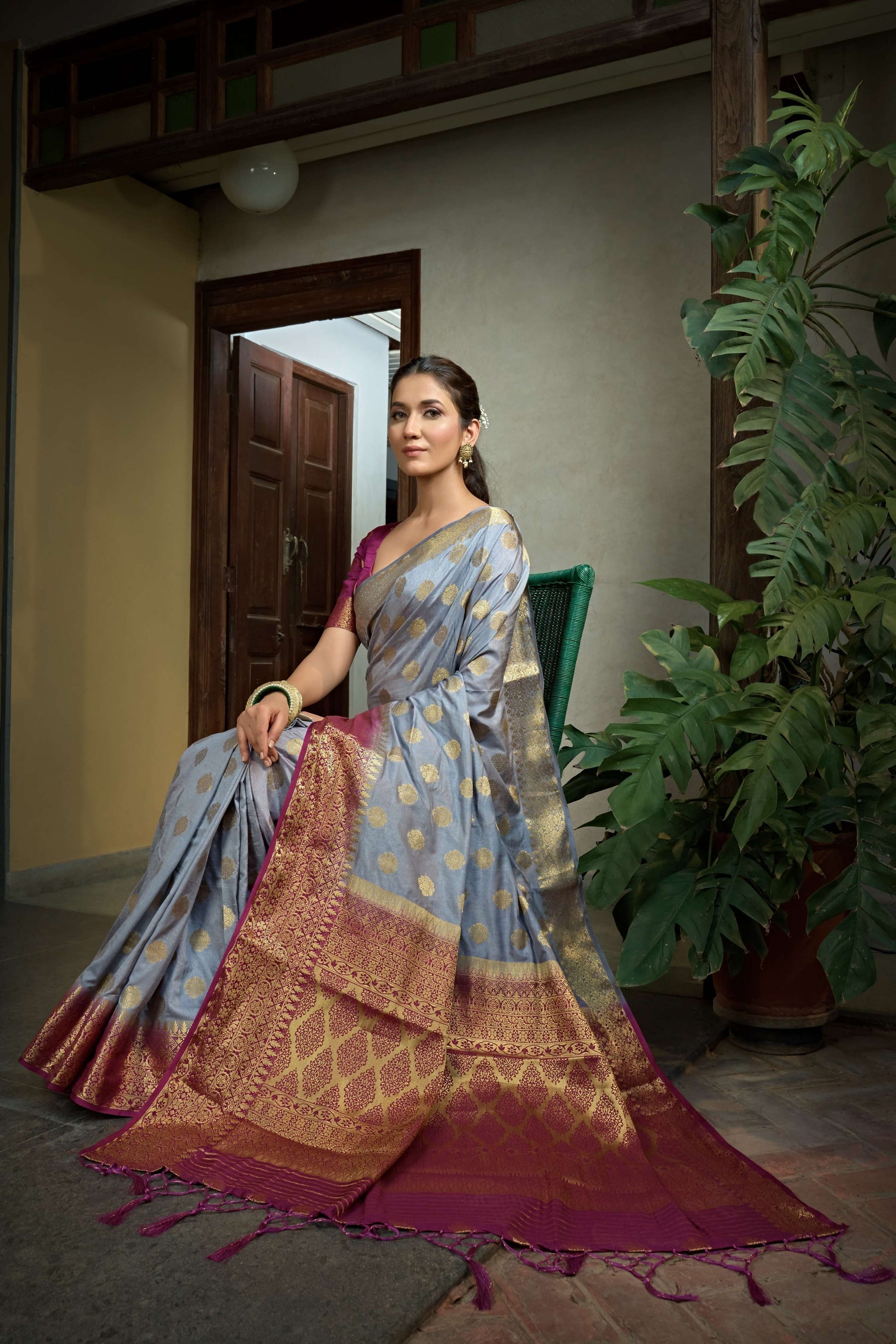 Vardha Royal Grey Golden Zari Banarasi Raw Silk Saree | Swadesiicart