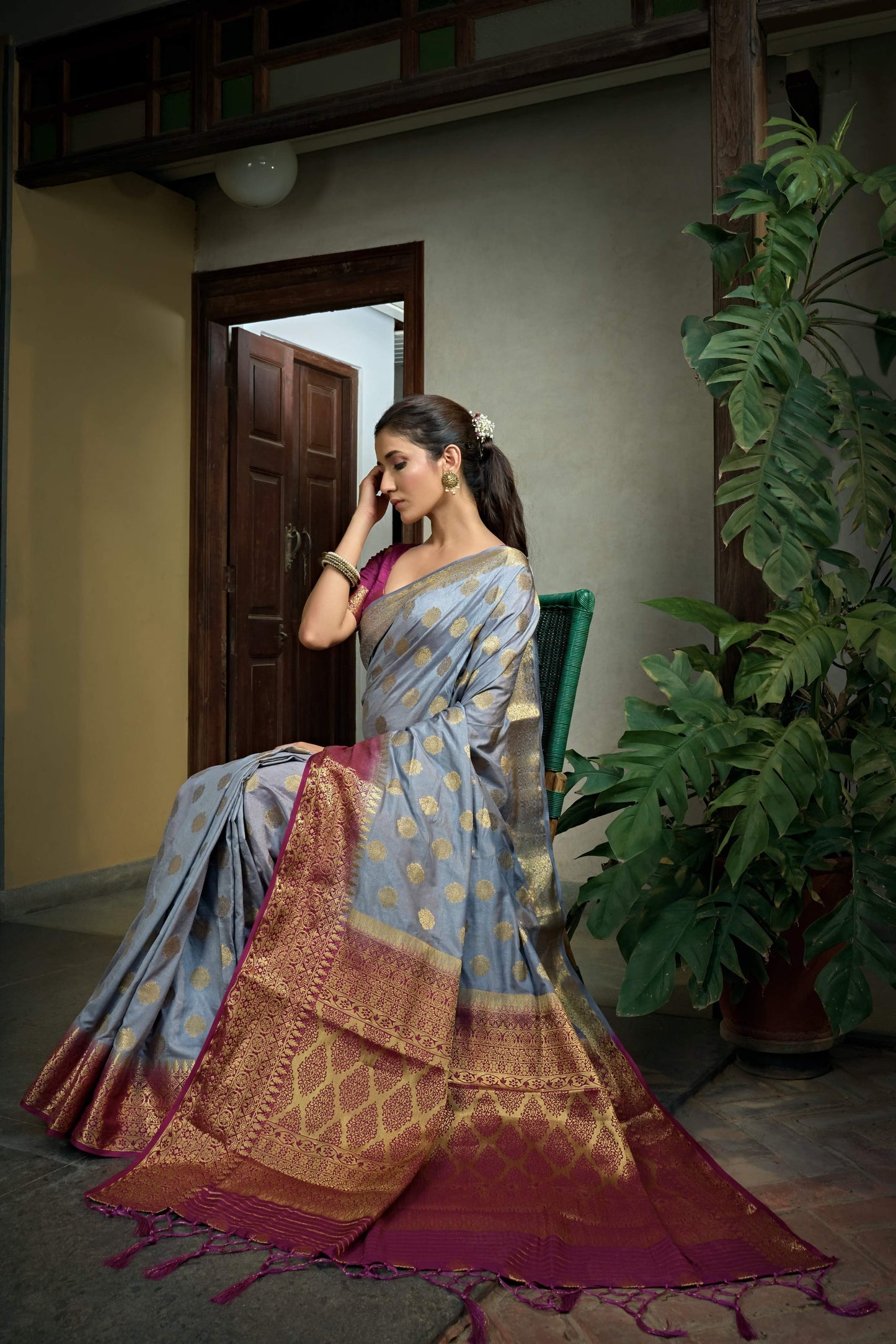 Vardha Royal Grey Golden Zari Banarasi Raw Silk Saree | Swadesiicart