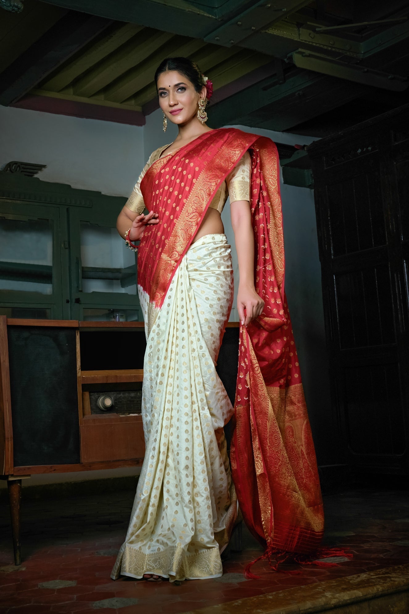 Vardha Rose Red-Ivory White Golden Zari Banarasi Raw Silk Saree | Swadesiicart