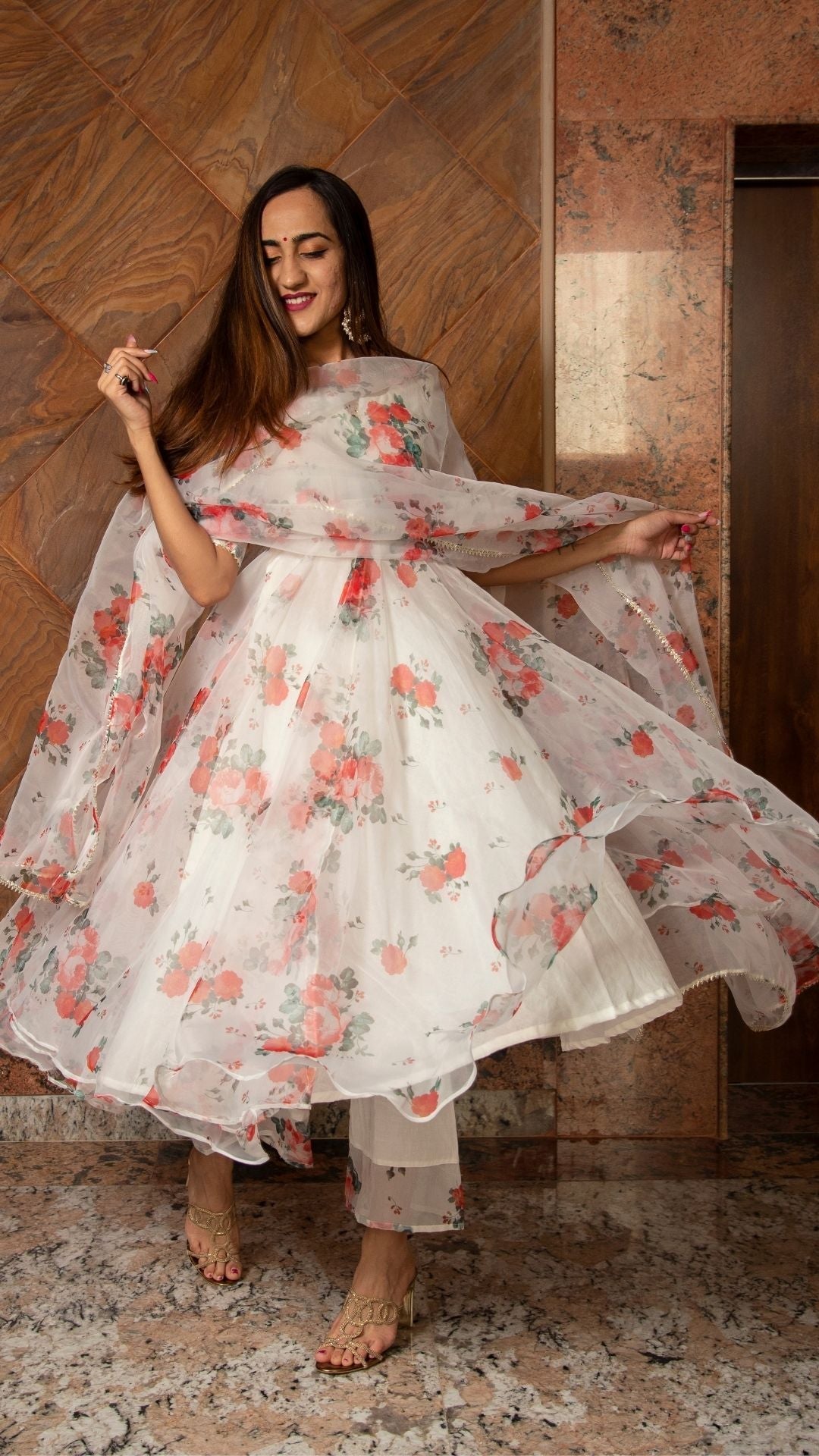 Pomcha Jaipur Red And White Floral Organza Anarkali Set | Swadesiicart