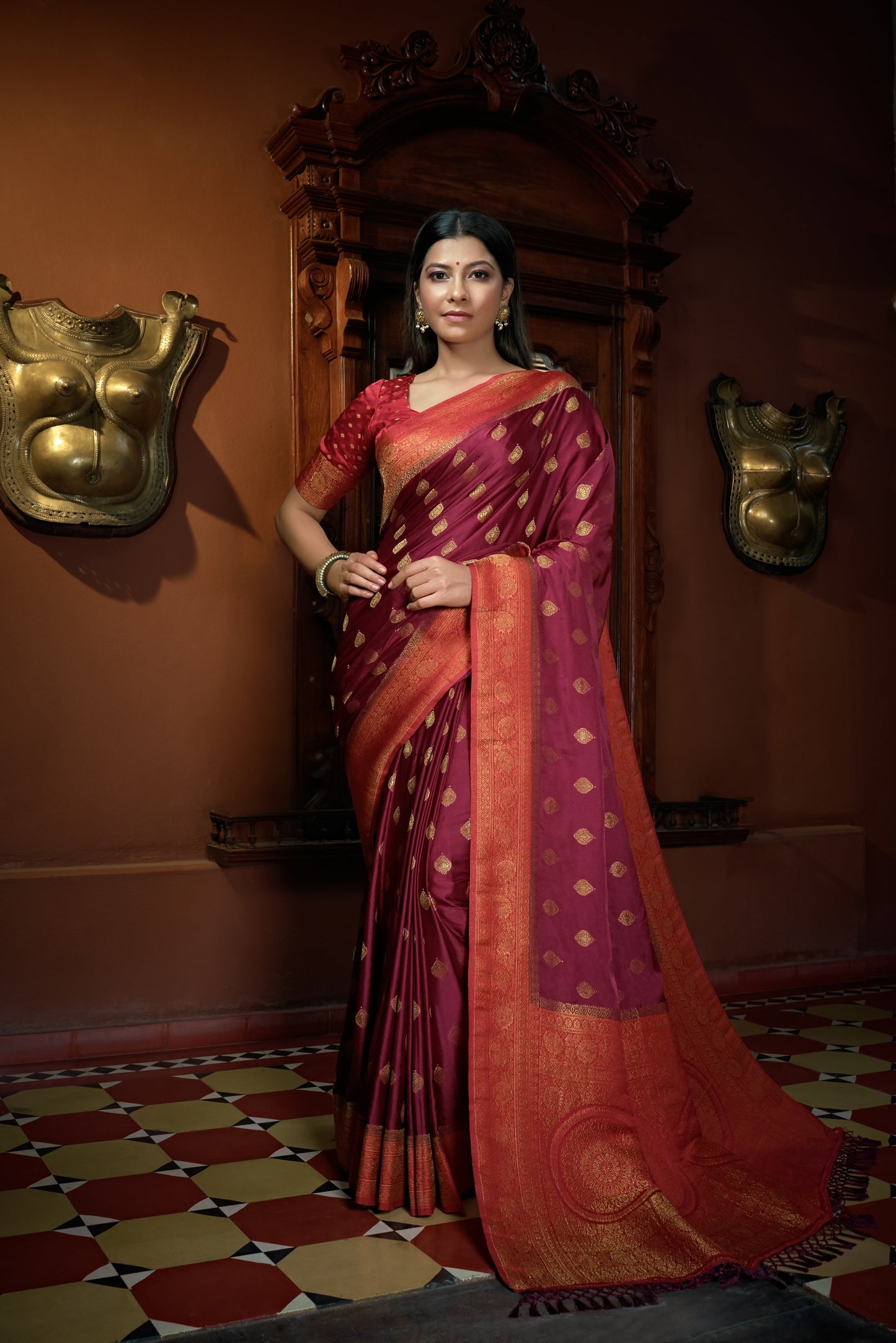 Vardha Ruby Pink Golden Zari Banarasi Satin Silk Saree | Swadesiicart