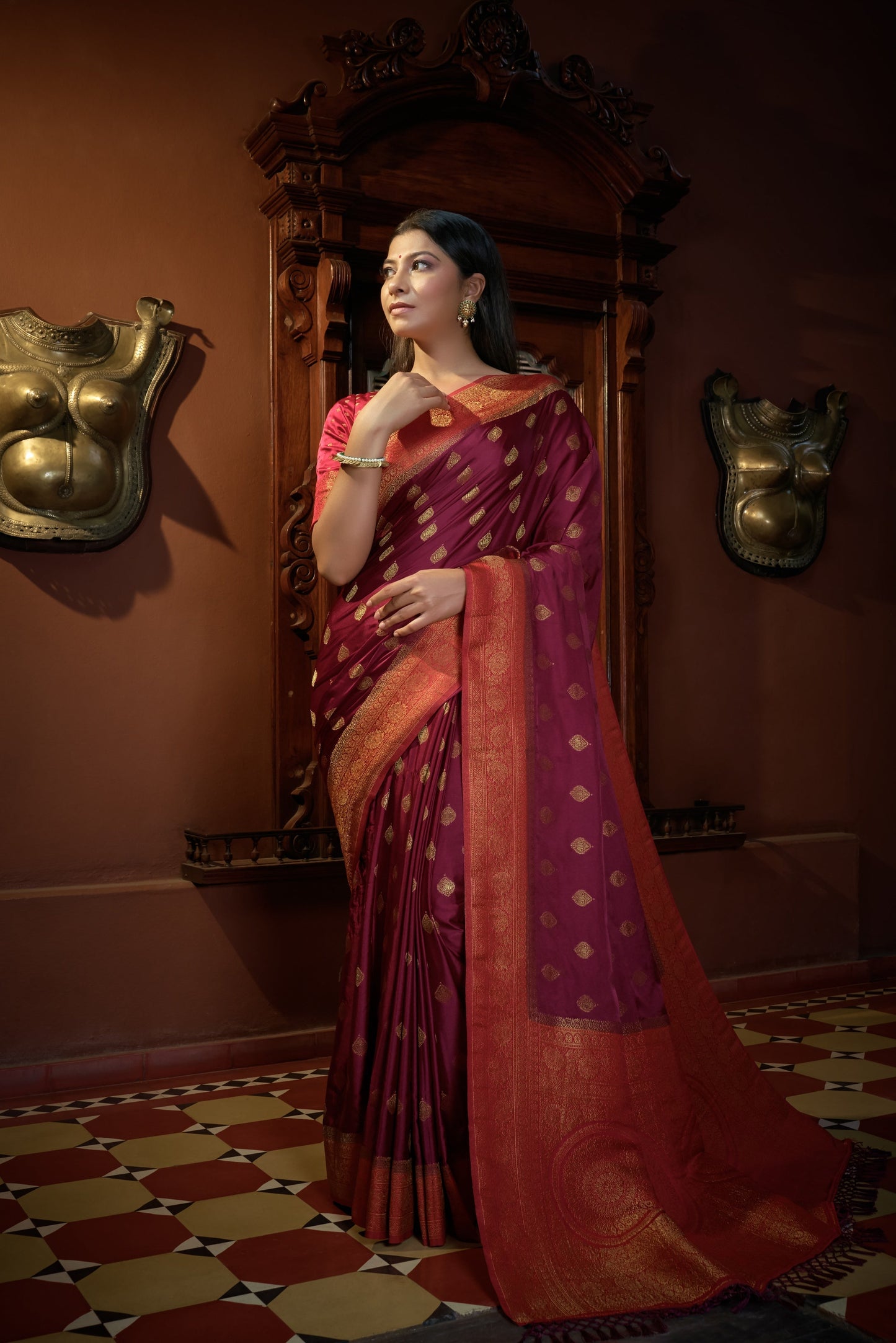 Vardha Ruby Pink Golden Zari Banarasi Satin Silk Saree | Swadesiicart