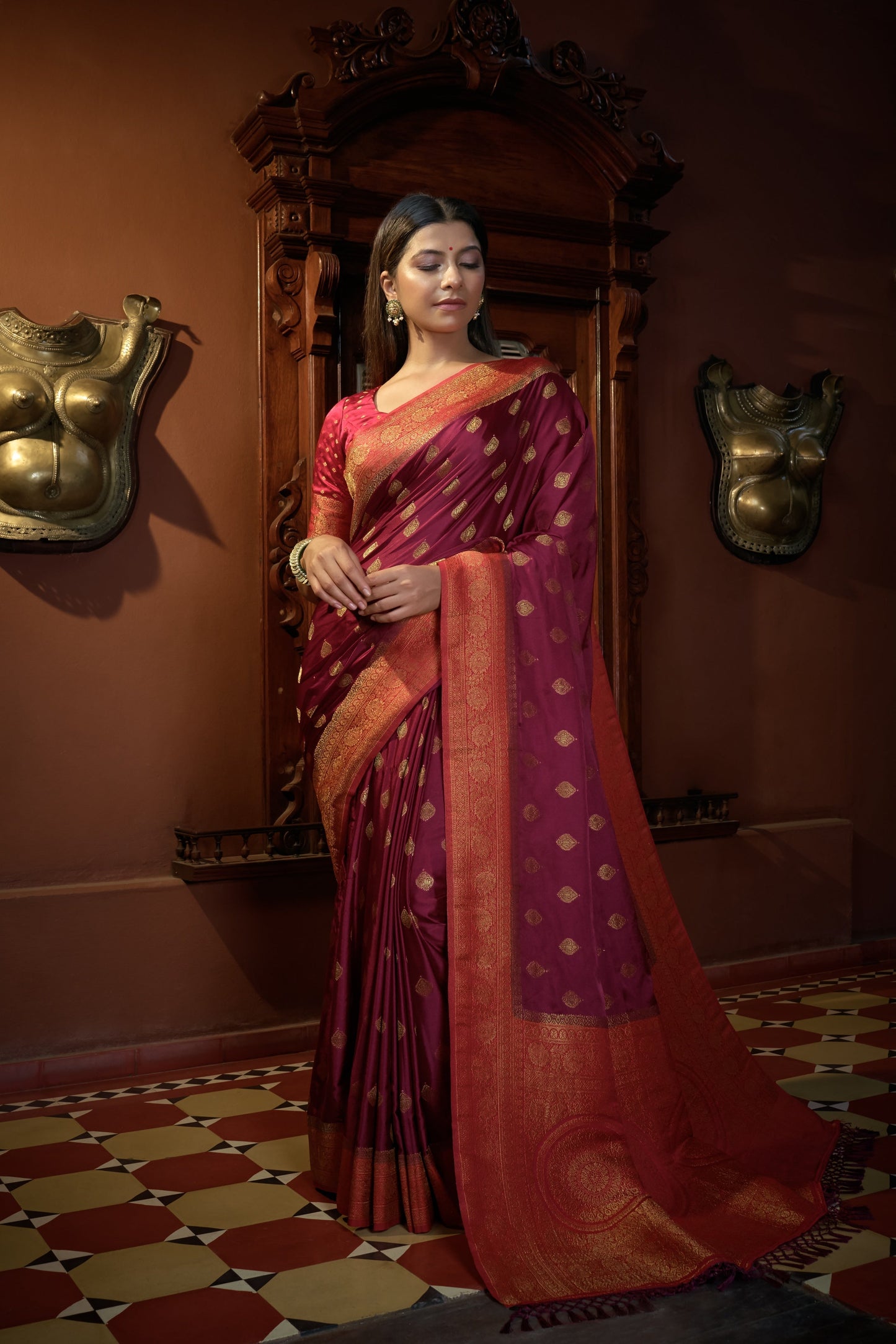 Vardha Ruby Pink Golden Zari Banarasi Satin Silk Saree | Swadesiicart