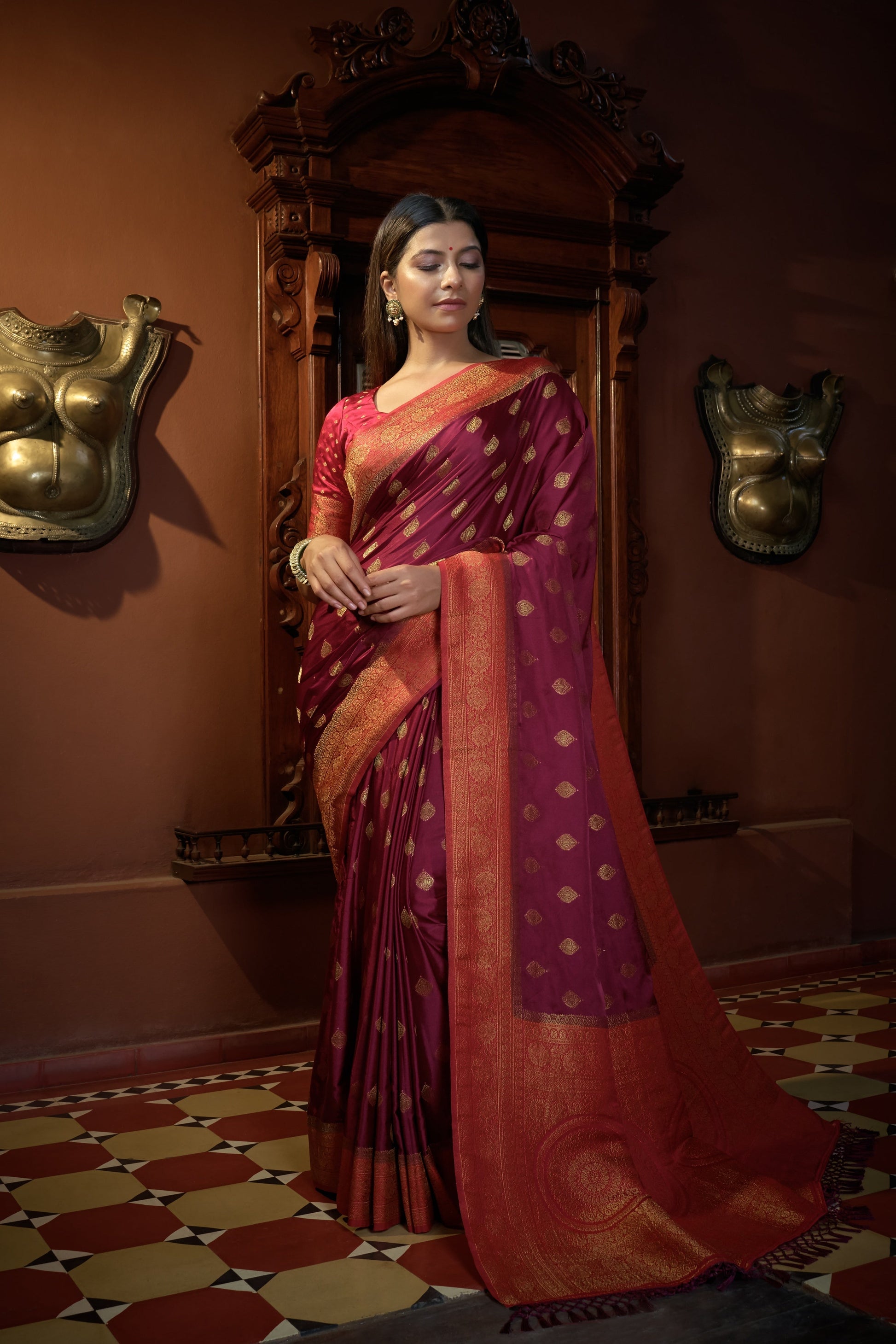 Vardha Ruby Pink Golden Zari Banarasi Satin Silk Saree | Swadesiicart