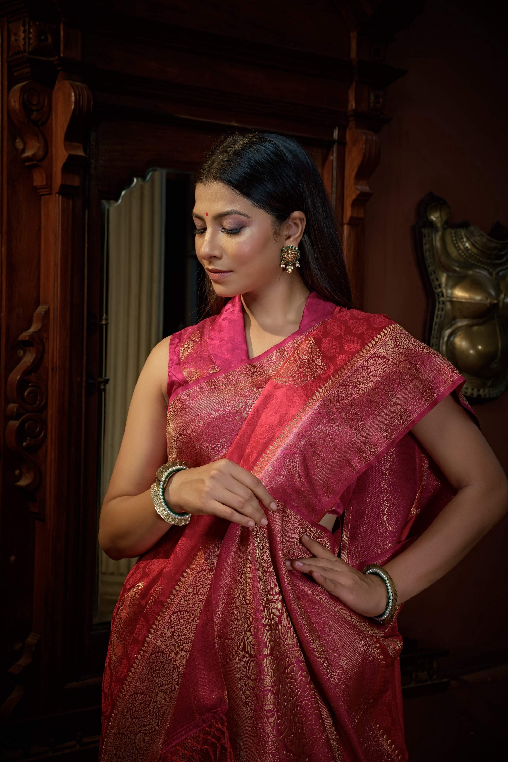 Vardha Myrtle Pink Golden Zari Banarasi Satin Silk Saree | Swadesiicart