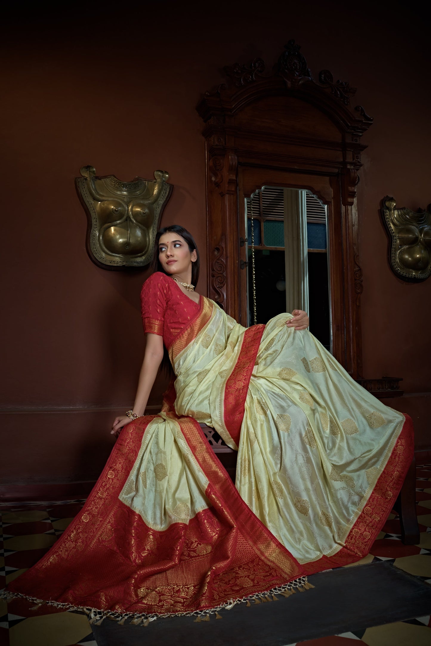 Vardha Parchment White Golden Zari Banarasi Satin Silk Saree | Swadesiicart
