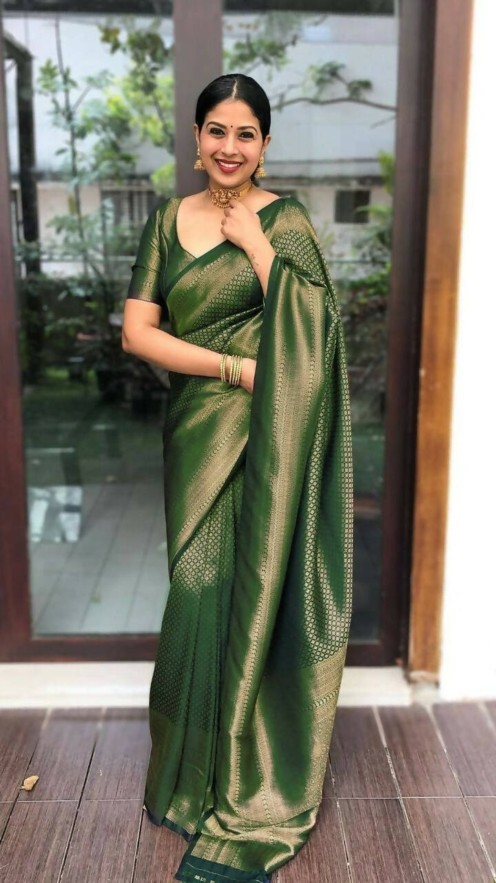 DEIANA'S Beautiful Designer Golden zari Soft Lichi Silk Saree - Green - Swadesiicart
