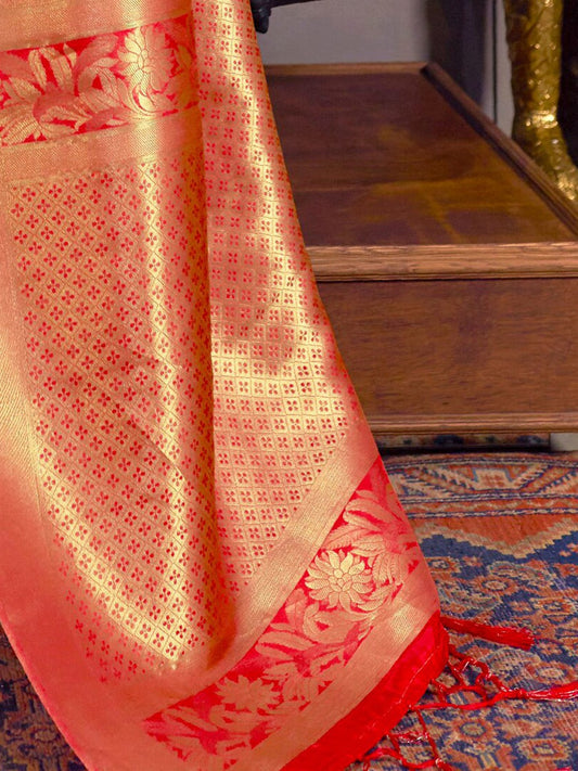 Mitera Red & Gold-Toned Woven Design Zari Silk Blend Banarasi Saree | Swadesiicart