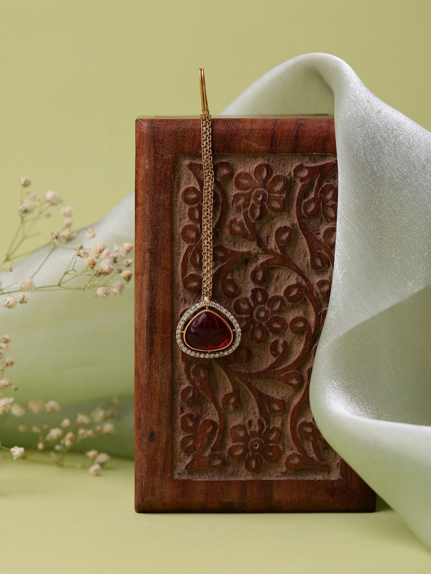 Ruby Raang Gold Polished Maroon Stone Kundan Maang Tikka | Swadesiicart