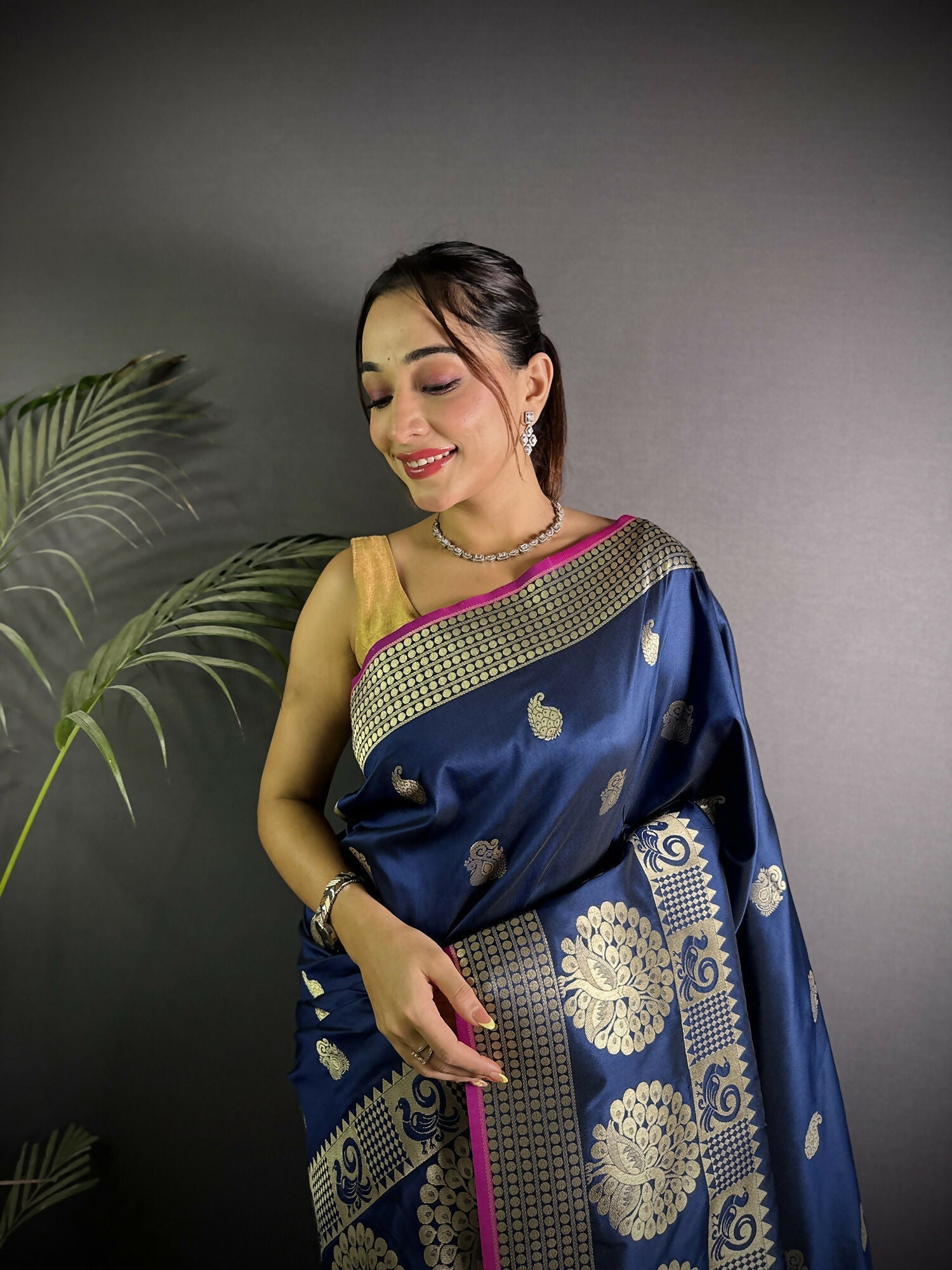 Joban Fashion Navy Blue Banarasi Soft Lichi Silk Paisley Saree | Swadesiicart