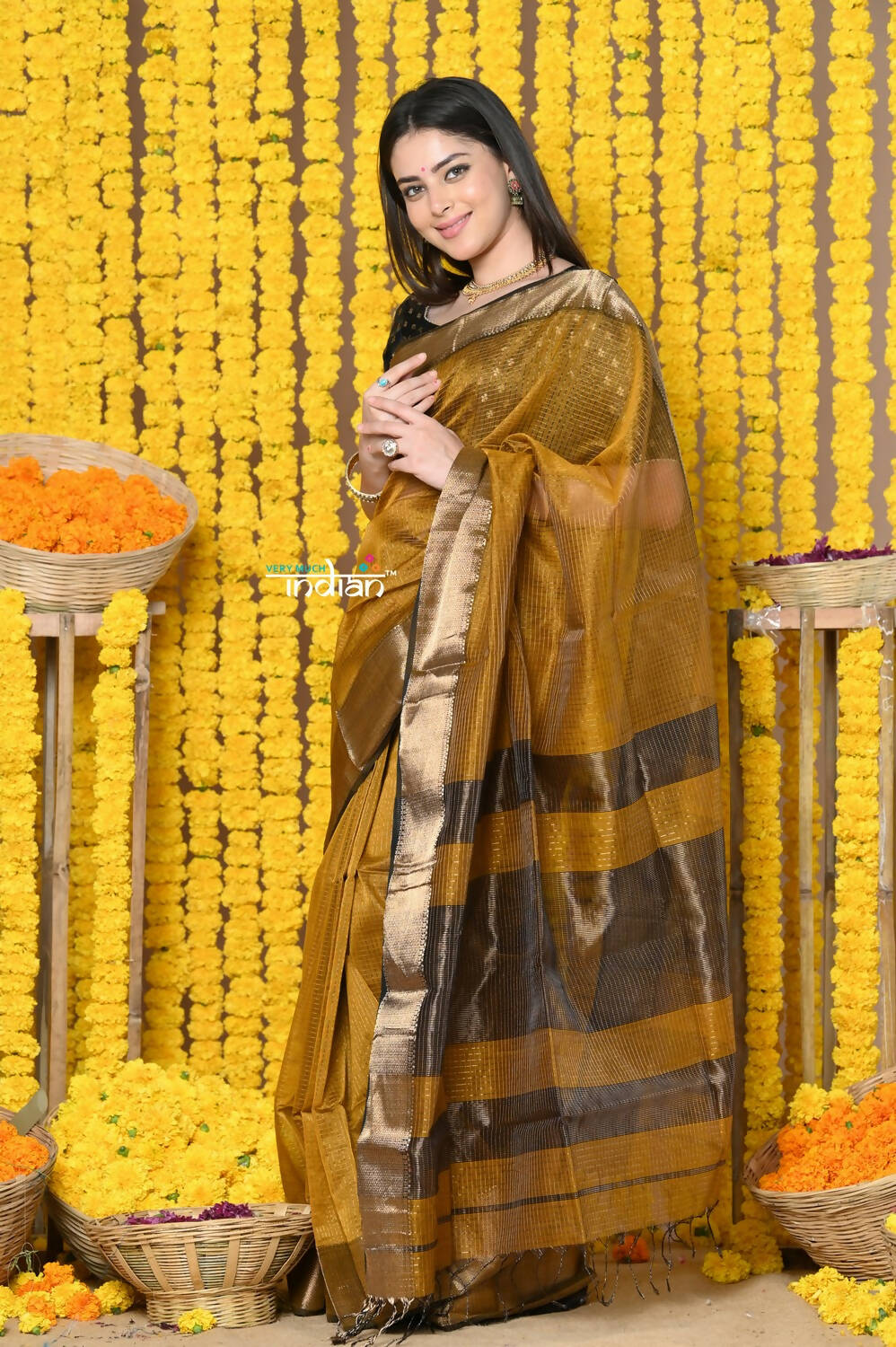 Very Much Indian Rajsi - Handloom Ari Checks Cotton Silk Saree With Golden Border - Yellow | Swadesiicart