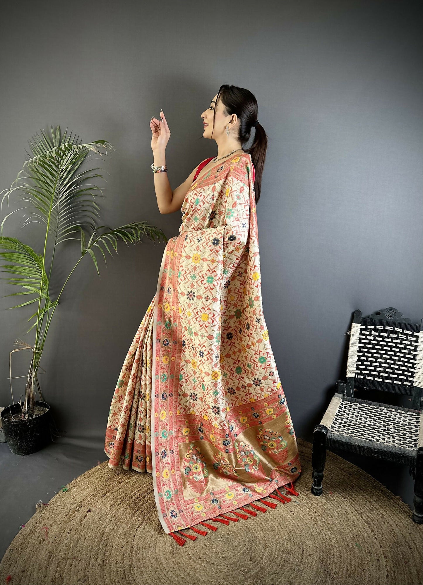 Joban Fashion Cream Banarasi Soft Silk Woven Saree | Swadesiicart