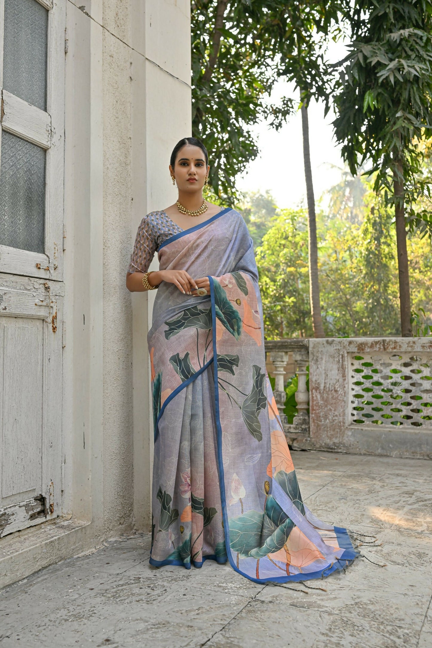 Vishnu Weaves Women's Blue Cotton Silk Saree with Blouse - Swadesiicart