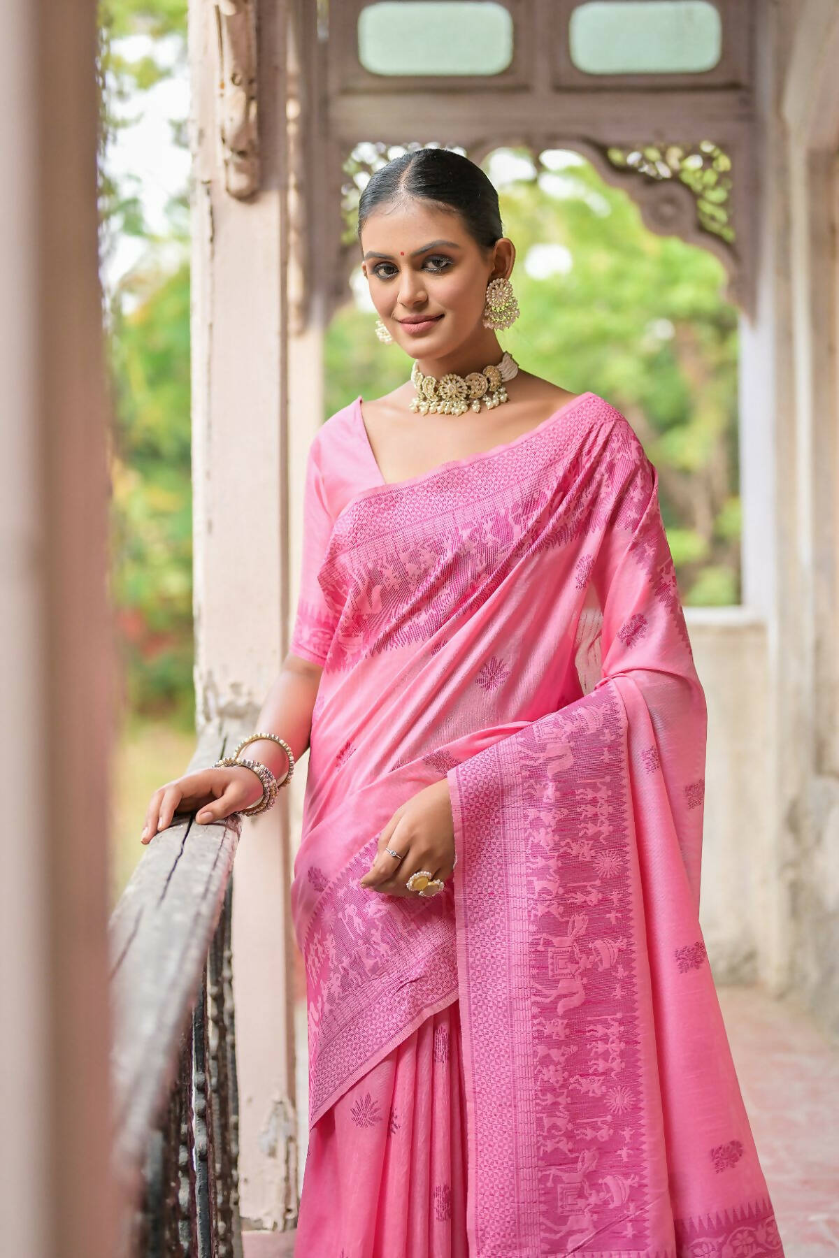Vishnu Weaves Women's Pink Handloom Raw Silk Woven Border Saree with Blouse - Swadesiicart