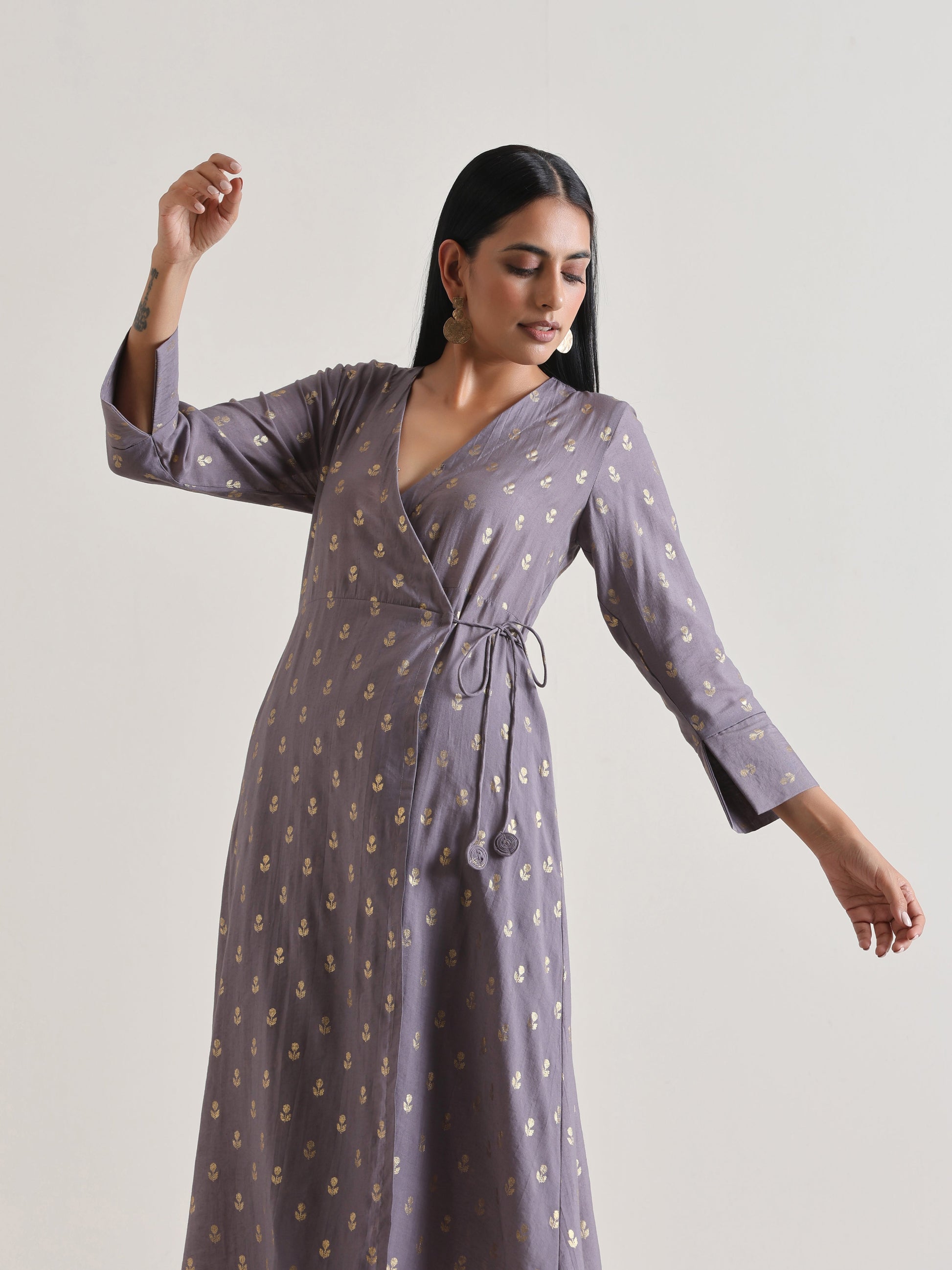 trueBrowns Plum Grey Foil Angrakha Kurta Set | Swadesiicart