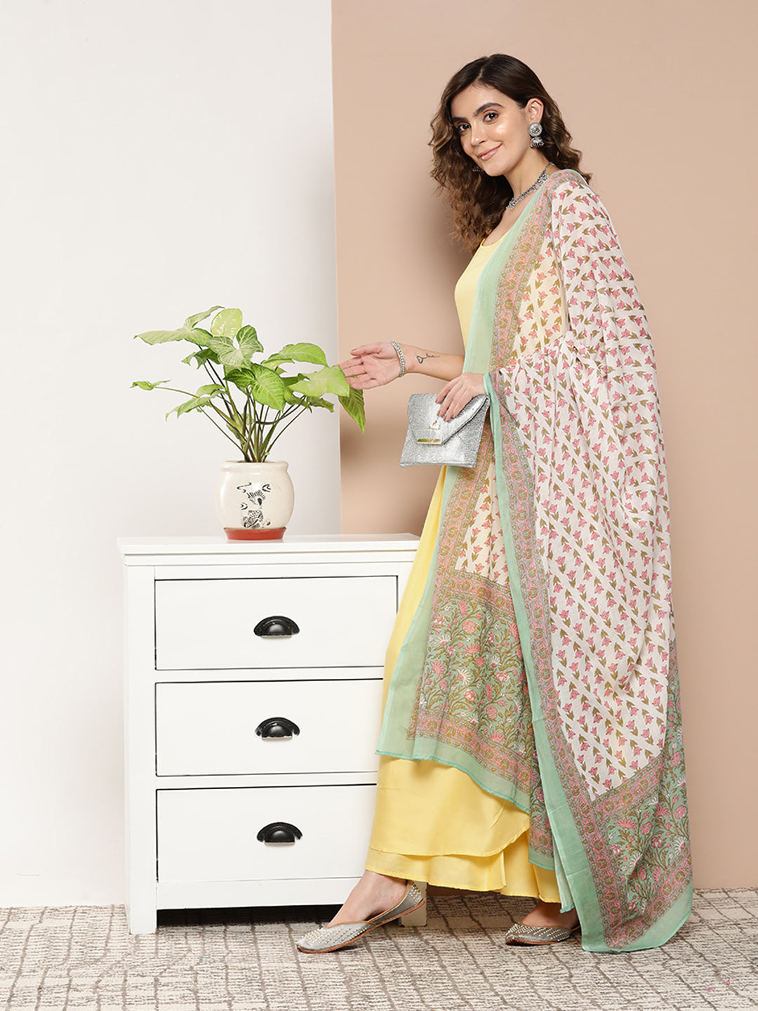 InWeave Women's Light Yellow Ray Strappy Set With Aqua Printed Border Dupatta - Swadesiicart