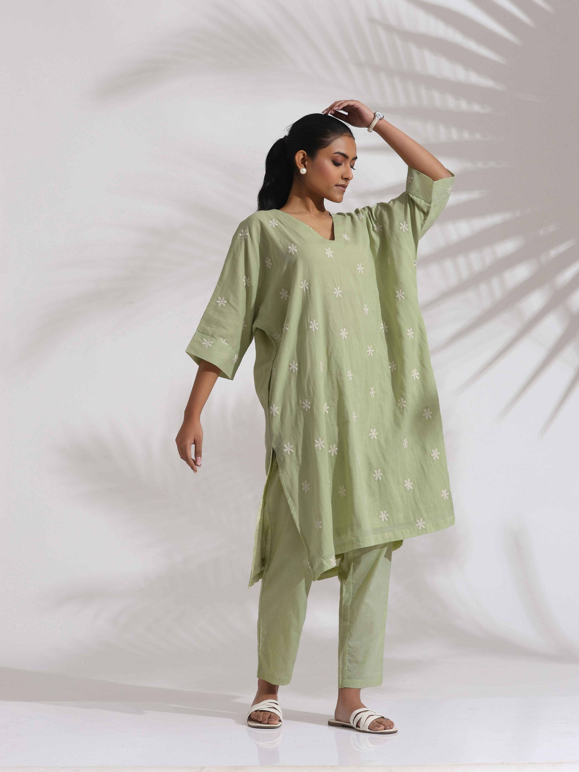 trueBrowns Green Cotton Floral Embroidered Kurta Co-ord Set - Swadesiicart
