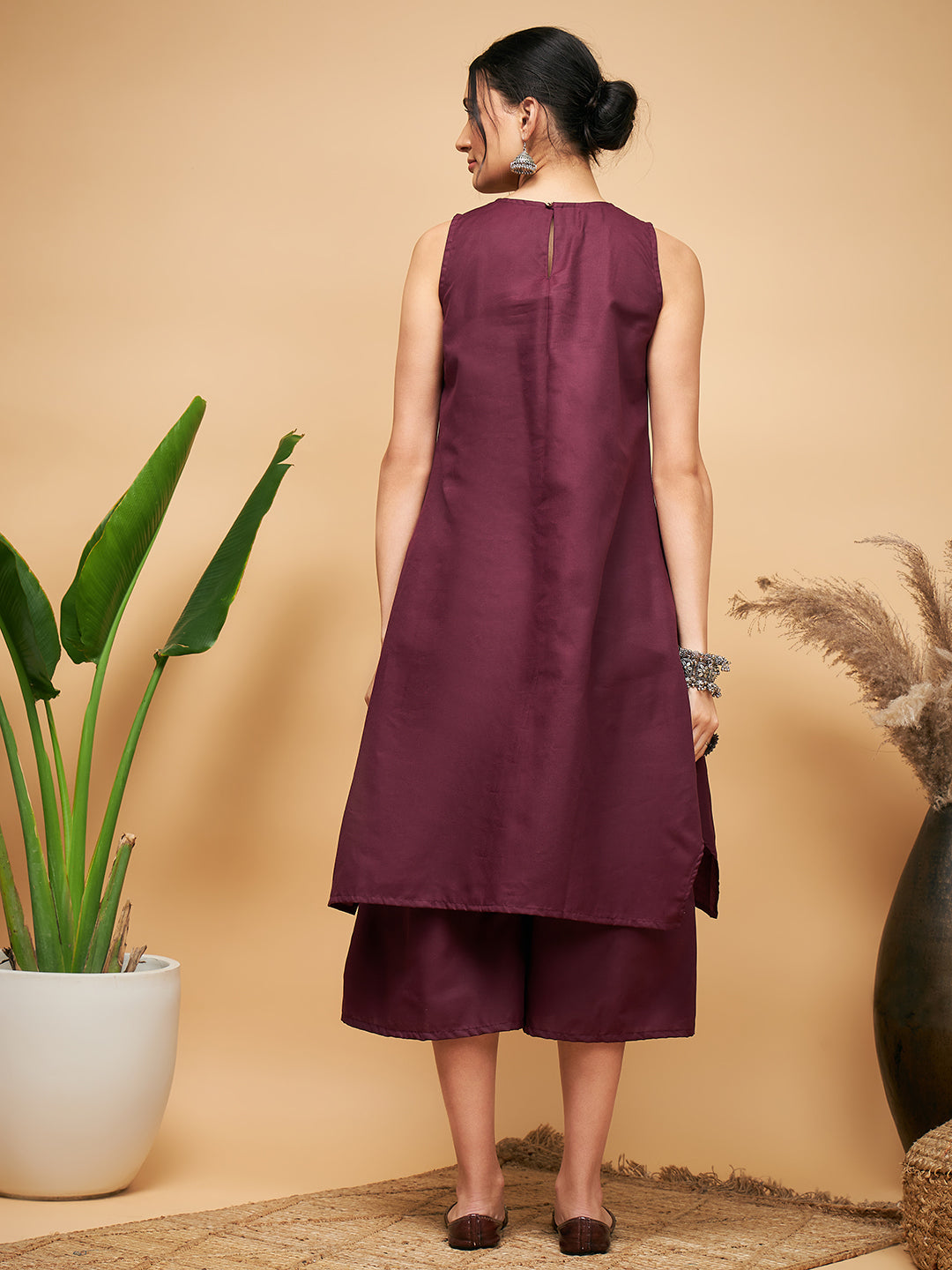 InWeave Women's Wine Solid Short Kurta Palazzo Set - Swadesiicart