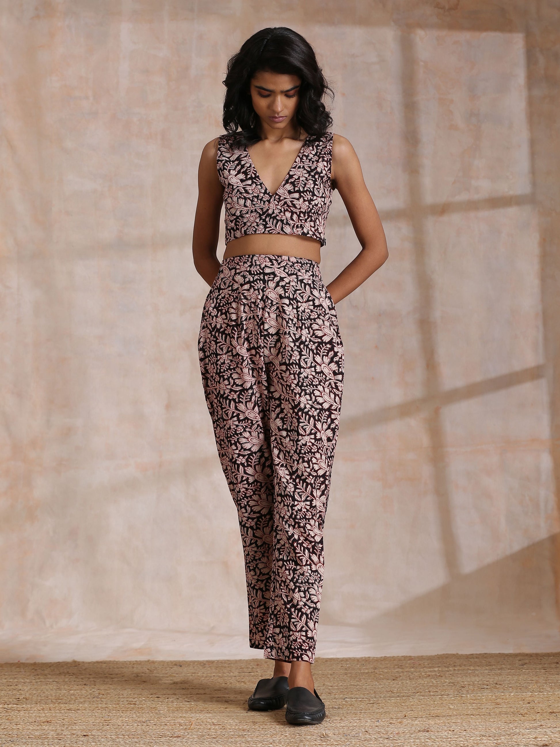 trueBrowns Black Floral Overall Bagru Print Cotton Pant Suit Set | Swadesiicart