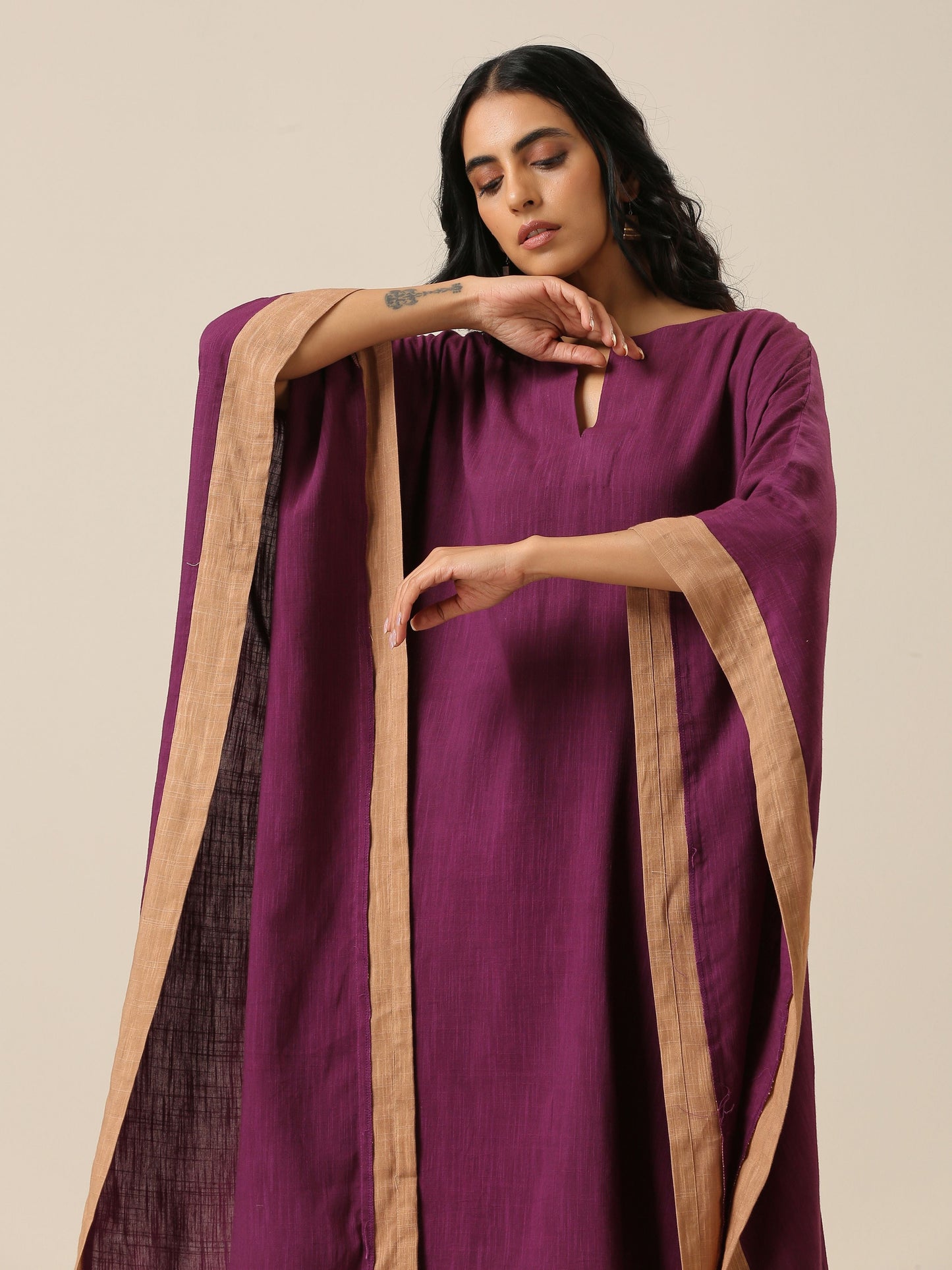 trueBrowns Plum Purple Slub Texture High Low Kaftan Pant Set | Swadesiicart