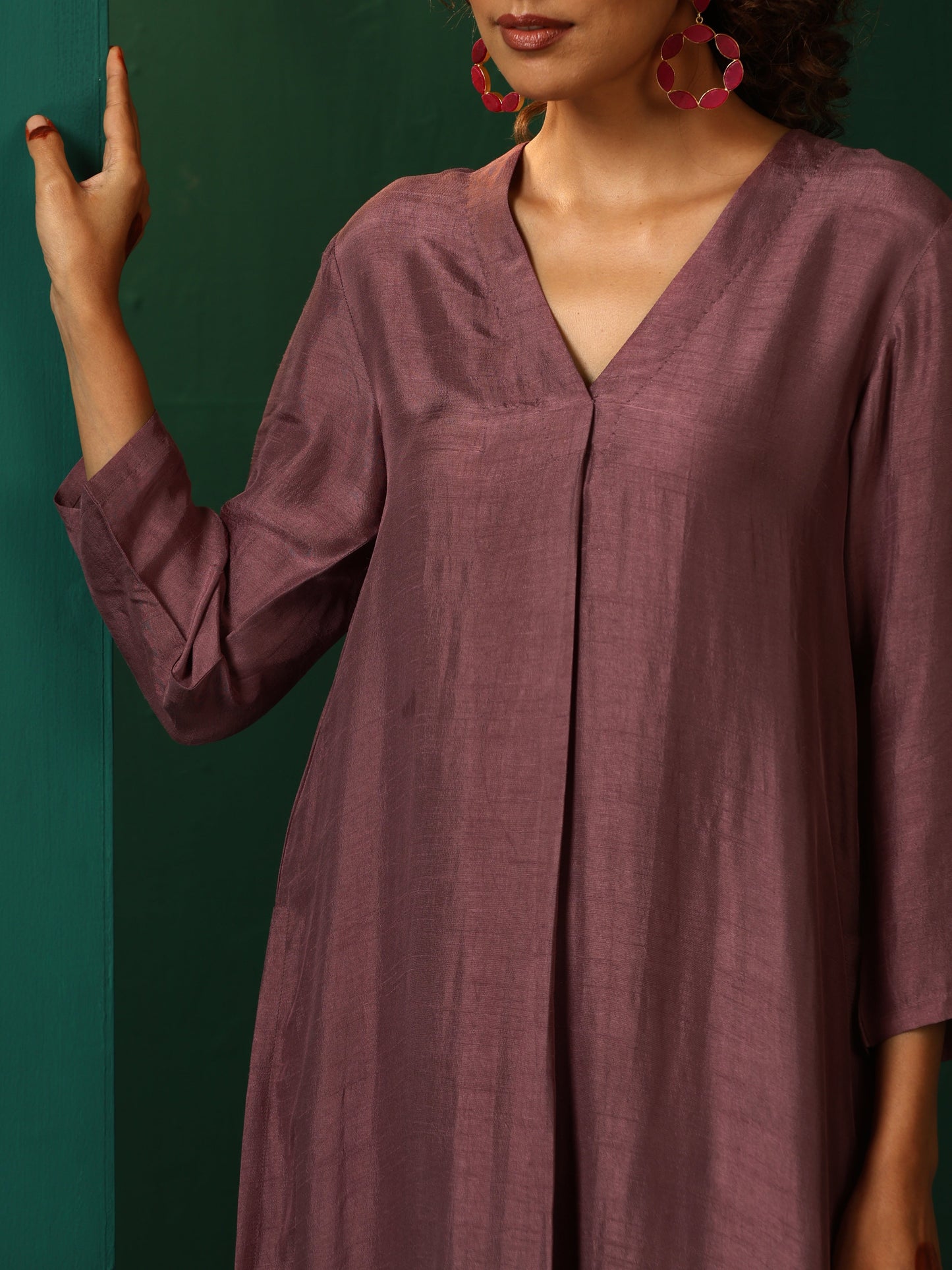 trueBrowns Light Mauve Silk Front Pleat Kurta Pant Set | Swadesiicart