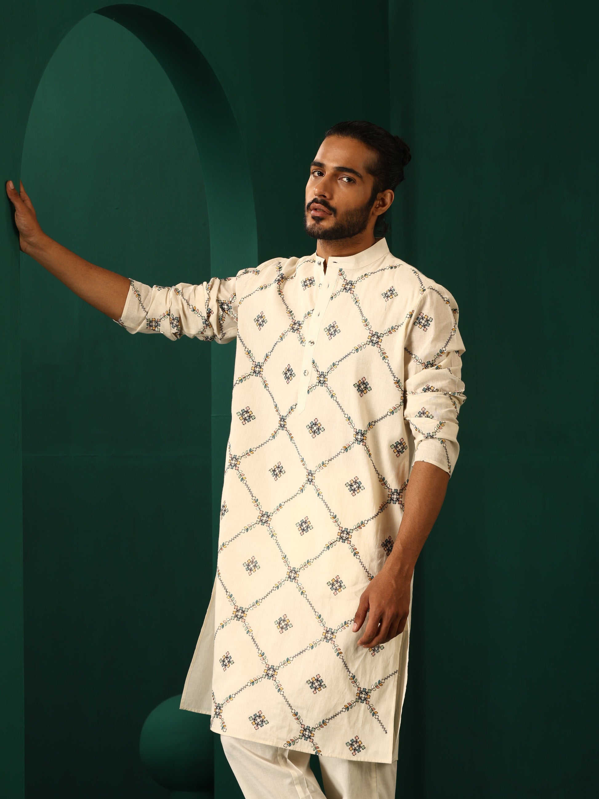 trueBrowns Men's Ivory Rhombus Cotton Kurta | Swadesiicart