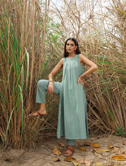 trueBrowns Blue Cotton Dobby S/L Kurta Set | Swadesiicart